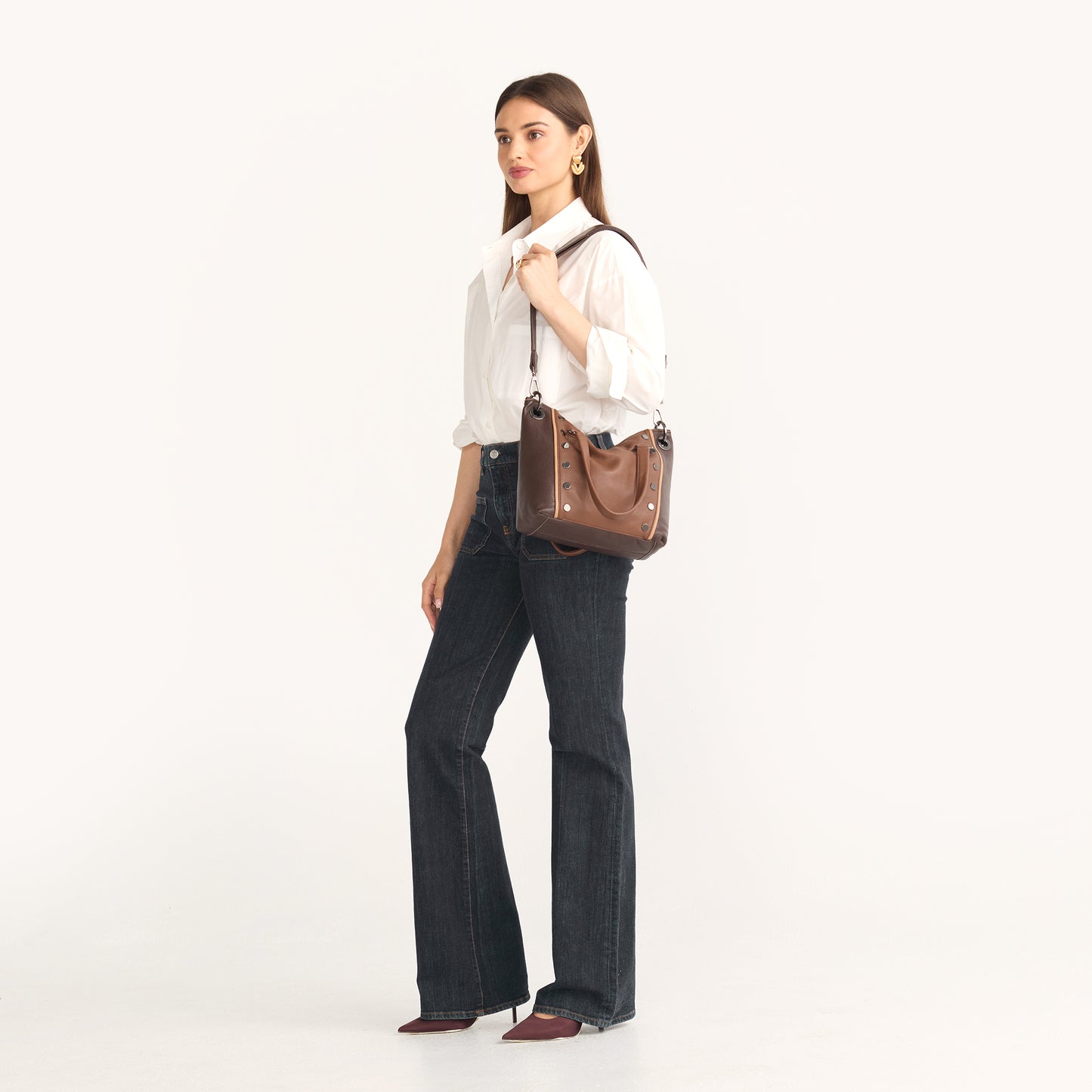 Model height is 5'8.5''