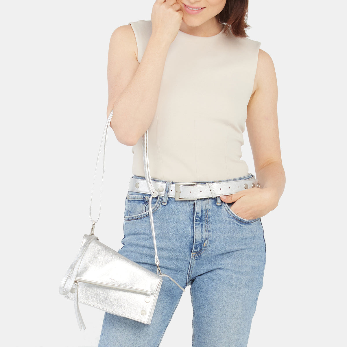 Charlie-Rev-Riveted-XL-Sidewalk-Silver-Black-Model-View