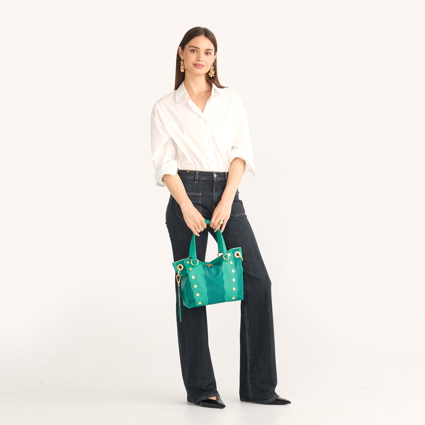 Model height is 5'8.5''