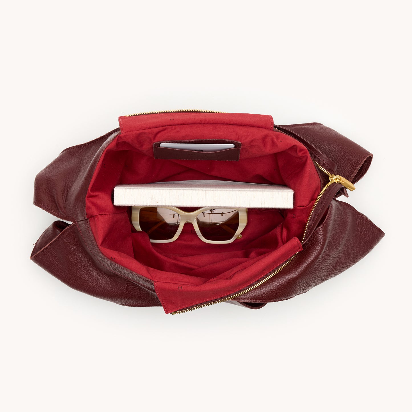 Tom-Zip-Cherrywood-Pebble-BG-Inside-View