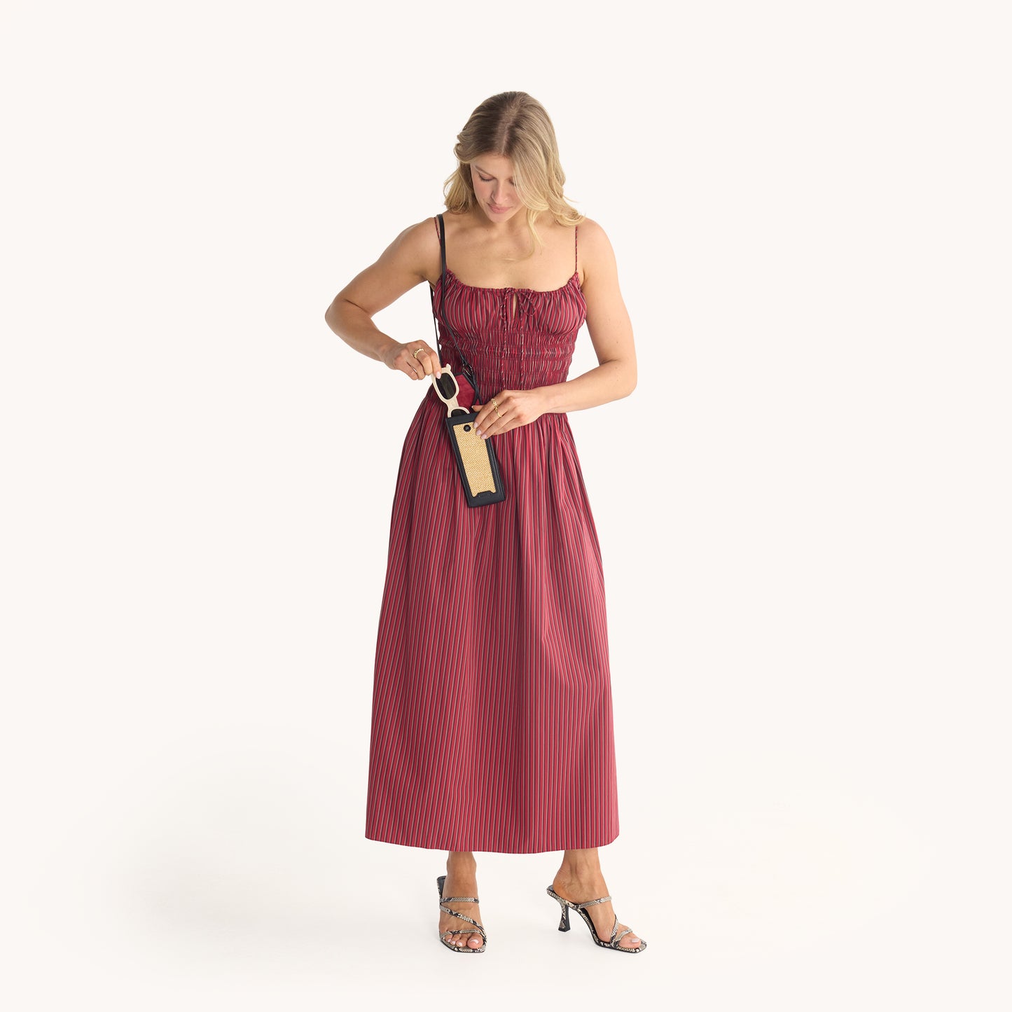 Sunny-Carrier-Chaparral-Raffia-GM-Model-View-3