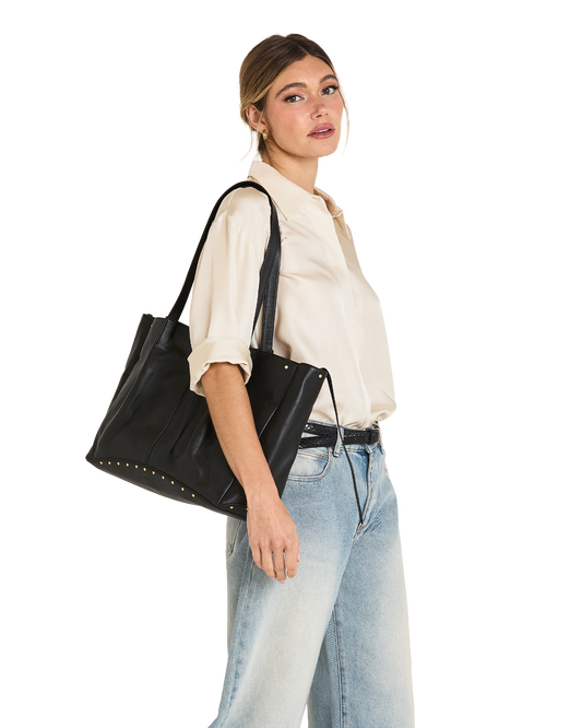 Meryl-Carryall-Black-BG-Model-View