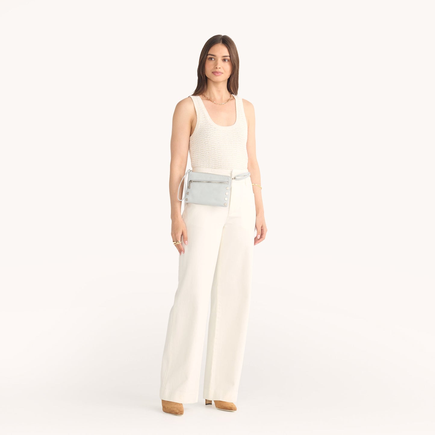 Model height is 5'8.5''