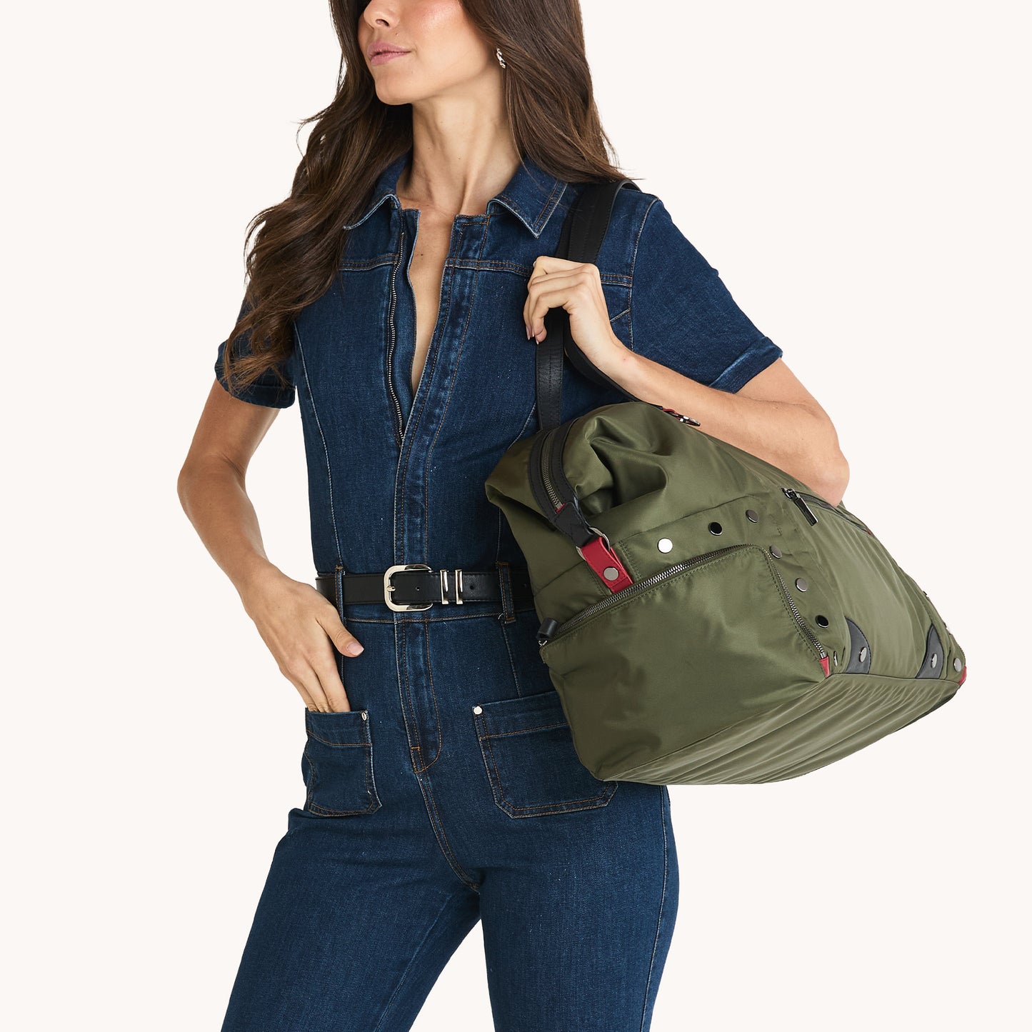 Ivy-Weekender-Jade-Nylon-GM-Model-View-2