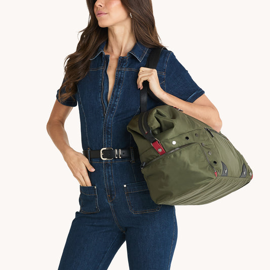 Ivy-Weekender-Jade-Nylon-GM-Model-View-2