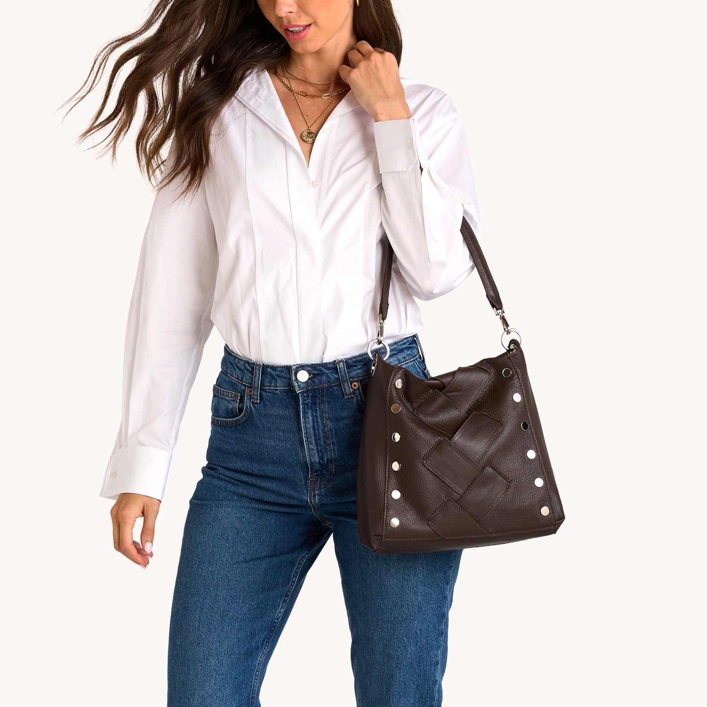 Bryant-Lrg-Espresso-Weave-S-Model-View