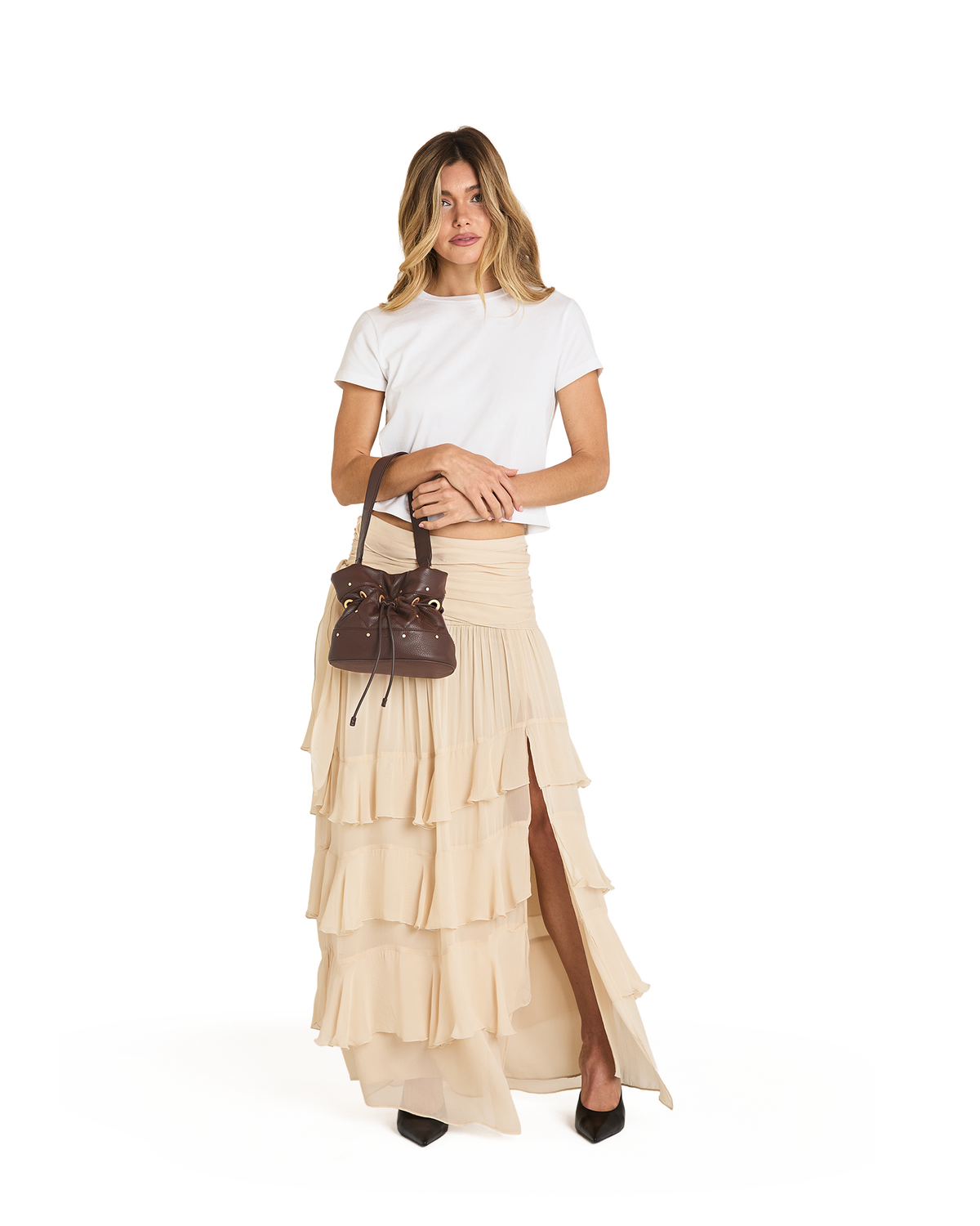 Model height is 5'9''