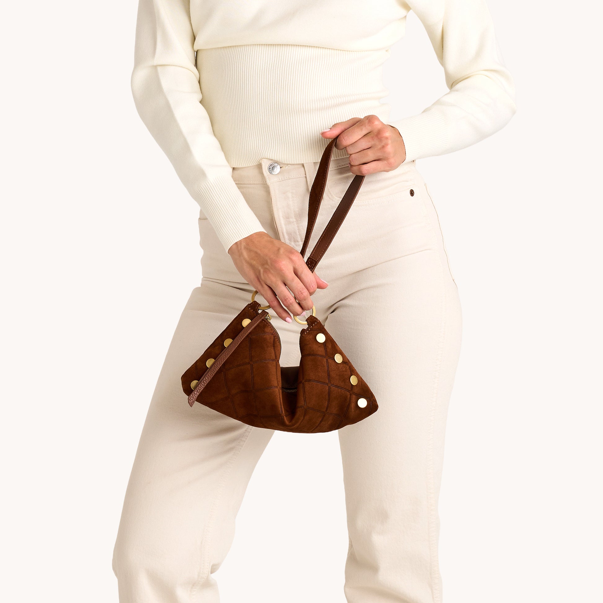 Kyle-Choco-Diamond-S-AG-Model-View-2