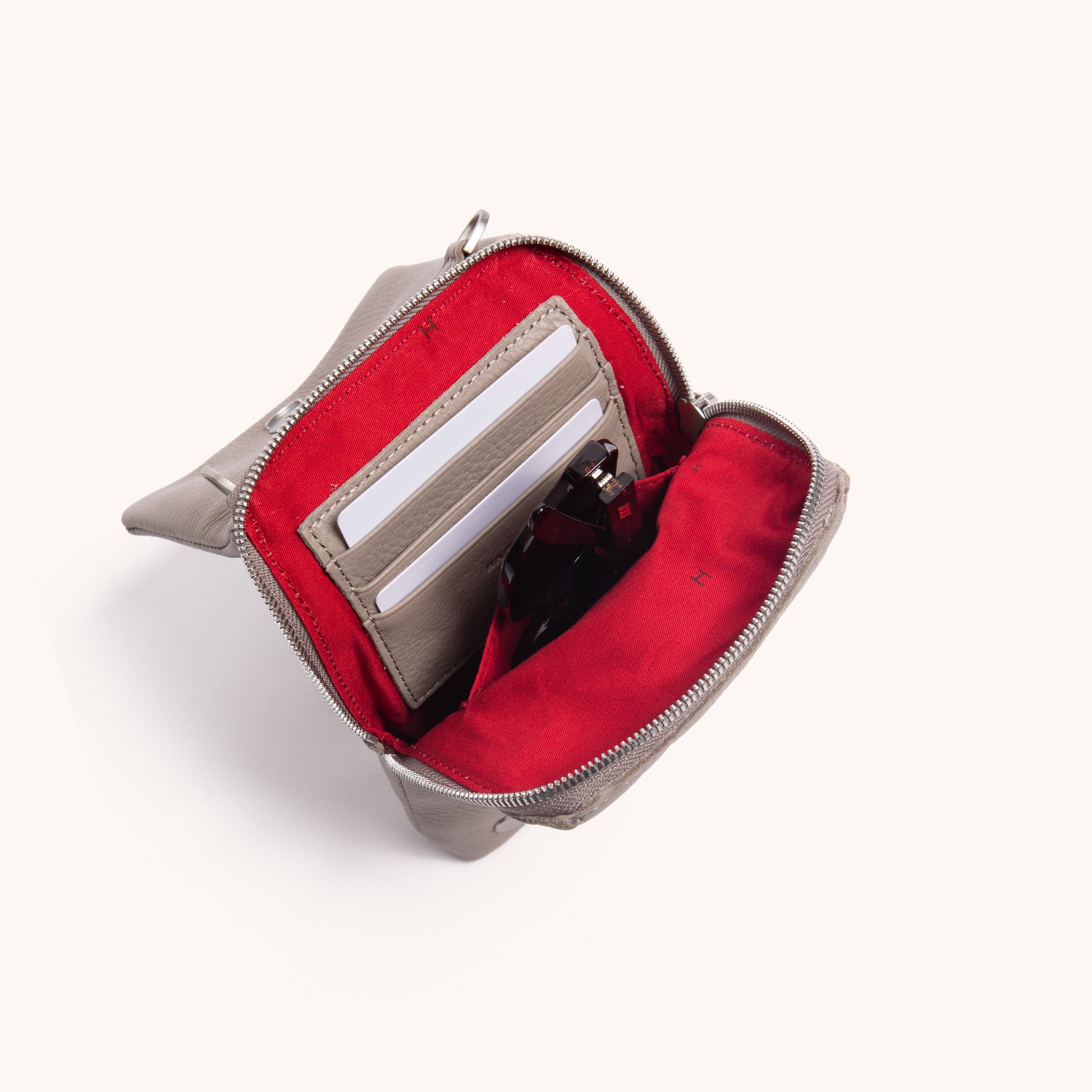 VIP_Mobile_Pewter_pebble_interior_view