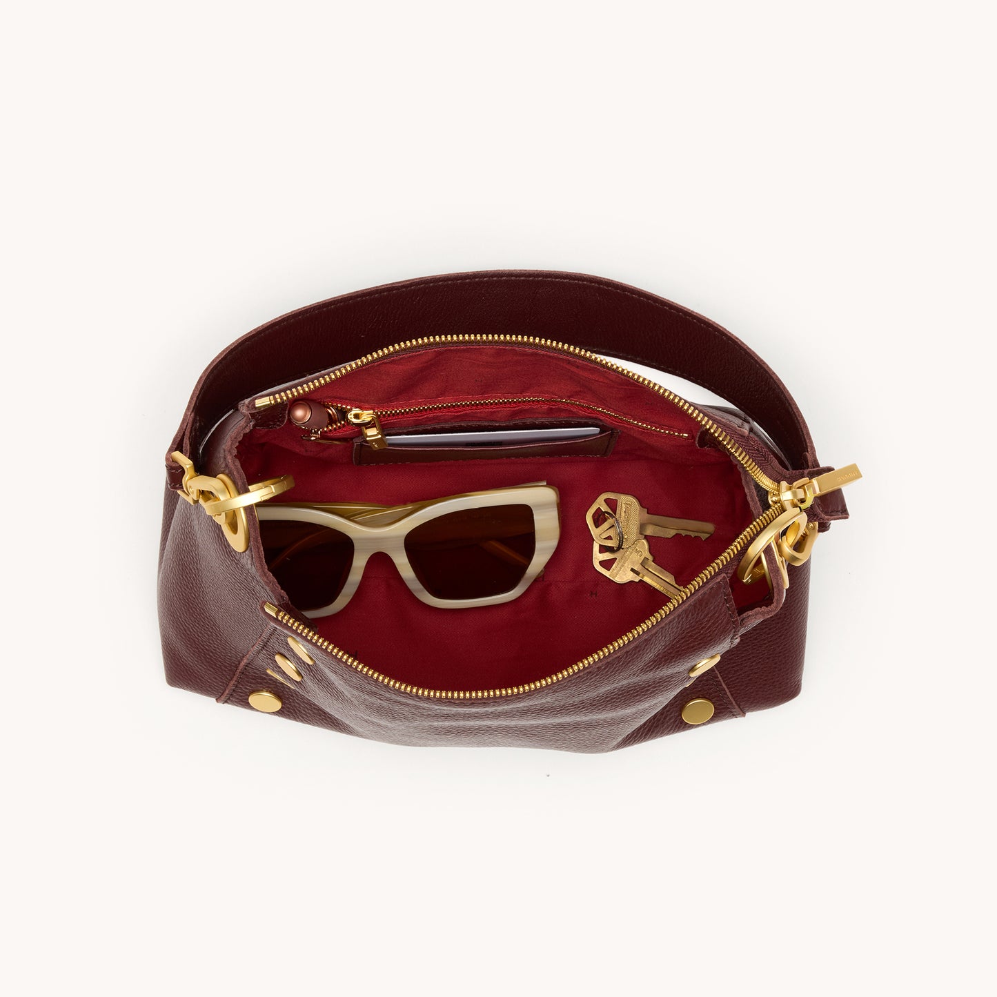 Bryant-Med-Cherrywood-Pebble-BG-Inside-View