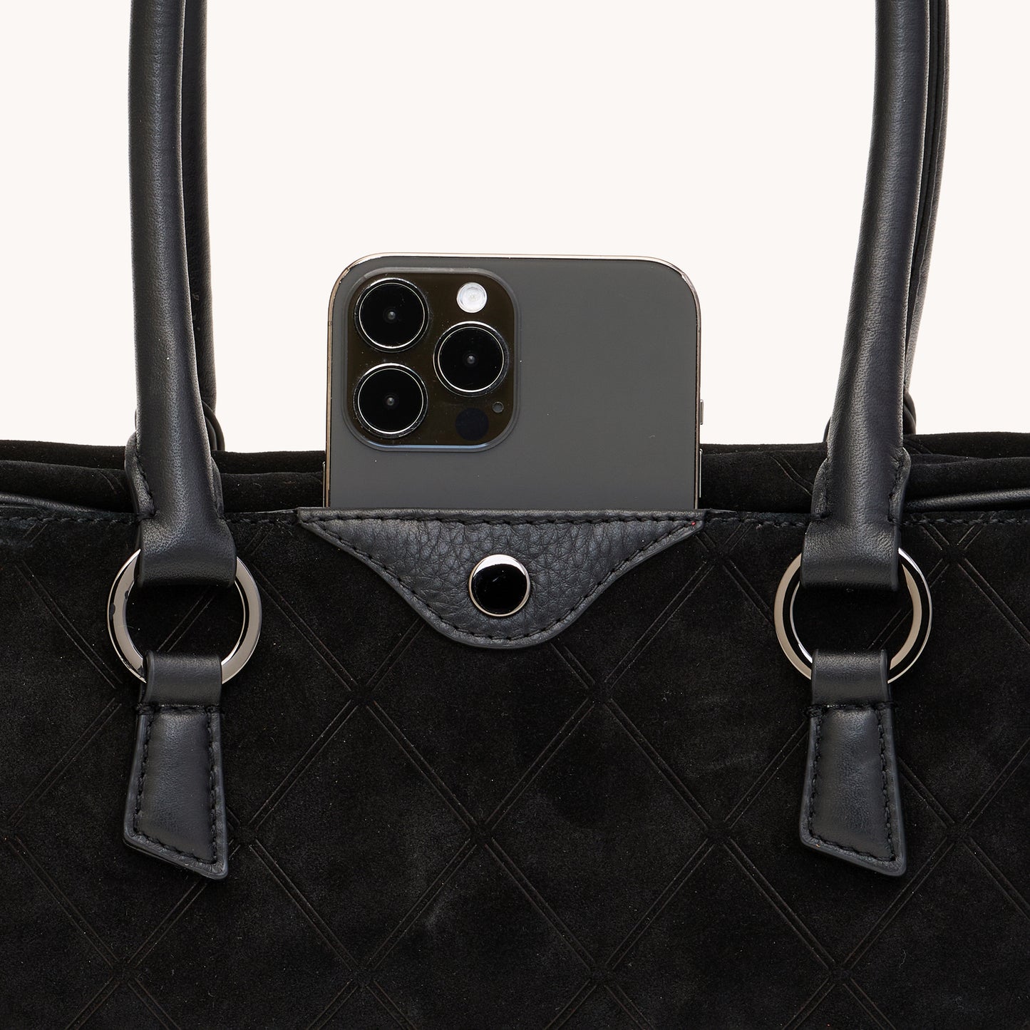 Meredith-Sml-Noir-Diamond-S-GM-Back-View