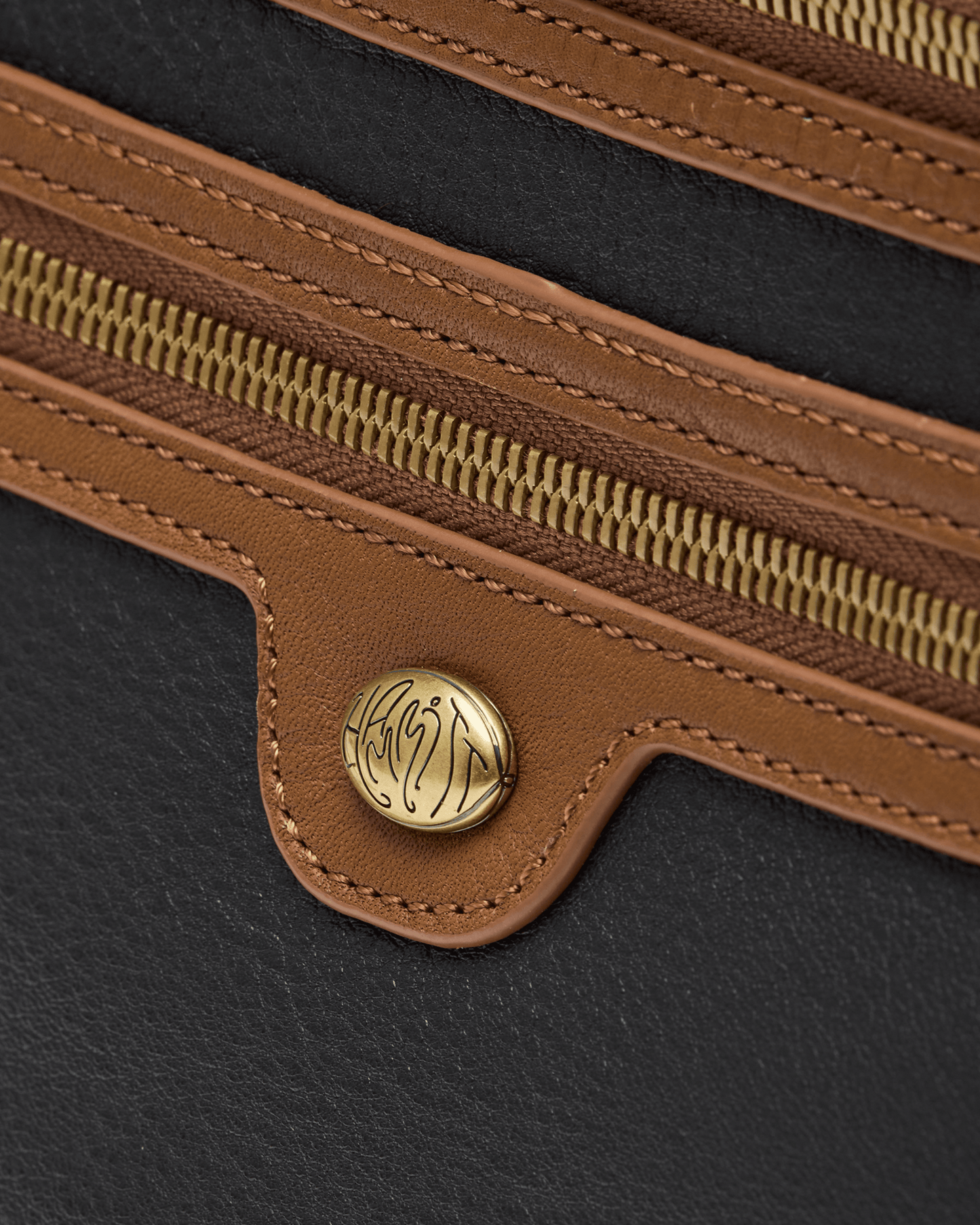 Charles-Crossbody-Lrg-East-End-AG-Detail-View