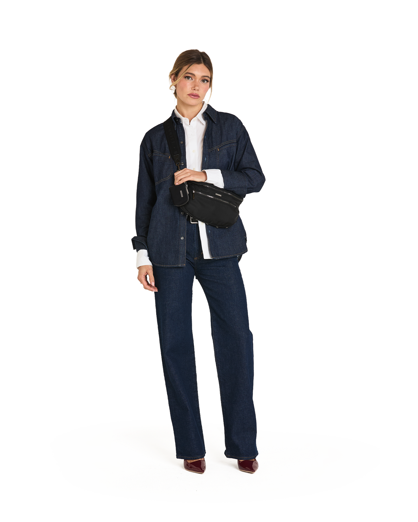 Model height is 5'9''