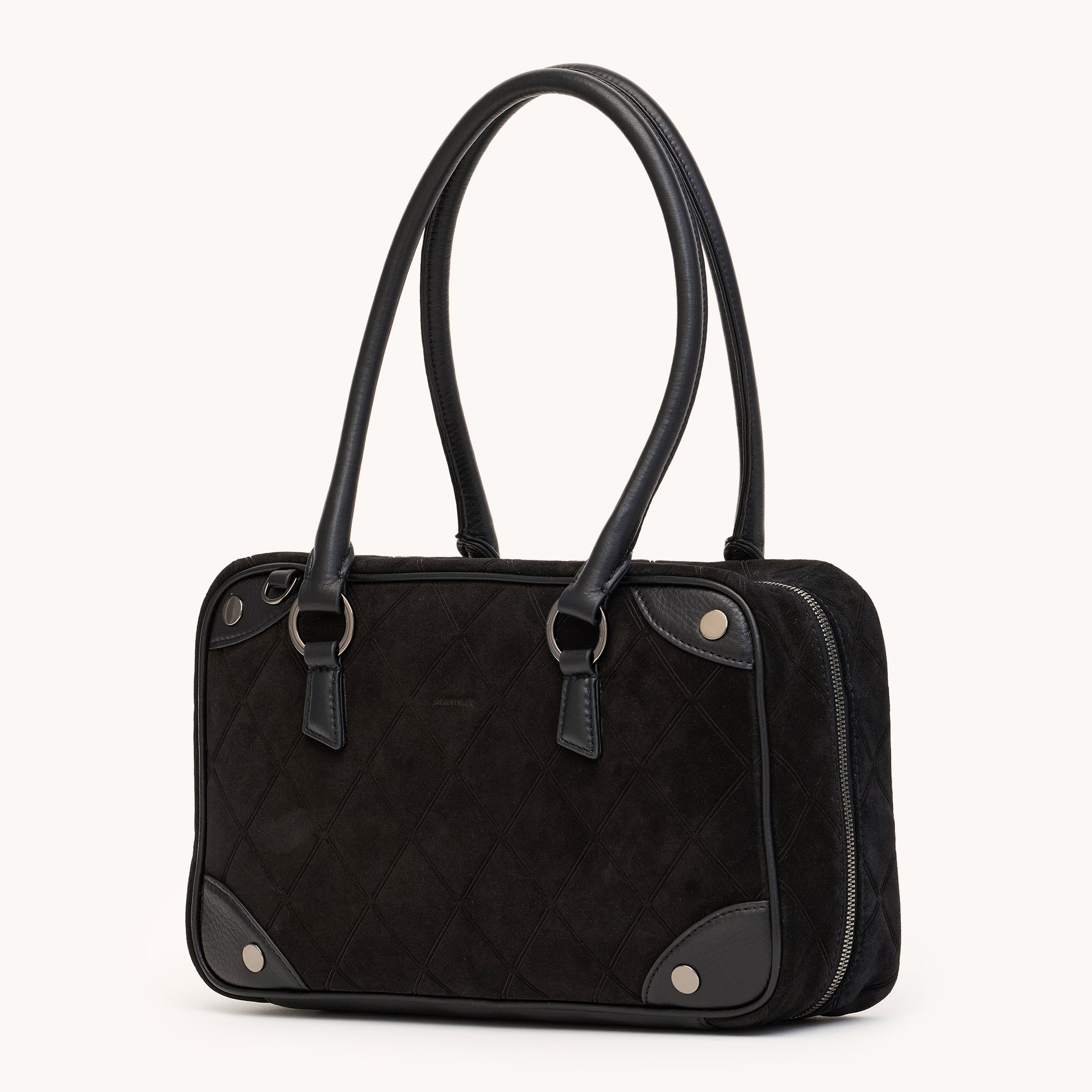 Meredith-Med-Noir-Diamond-S-GM-Front-View-2