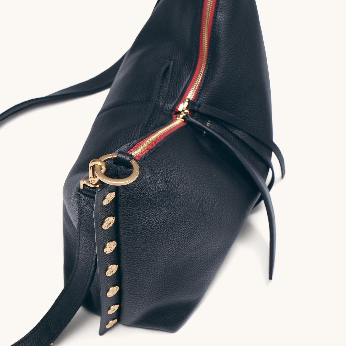 Mr-G-Black-BGH-Red-Zip-Detail-View-2