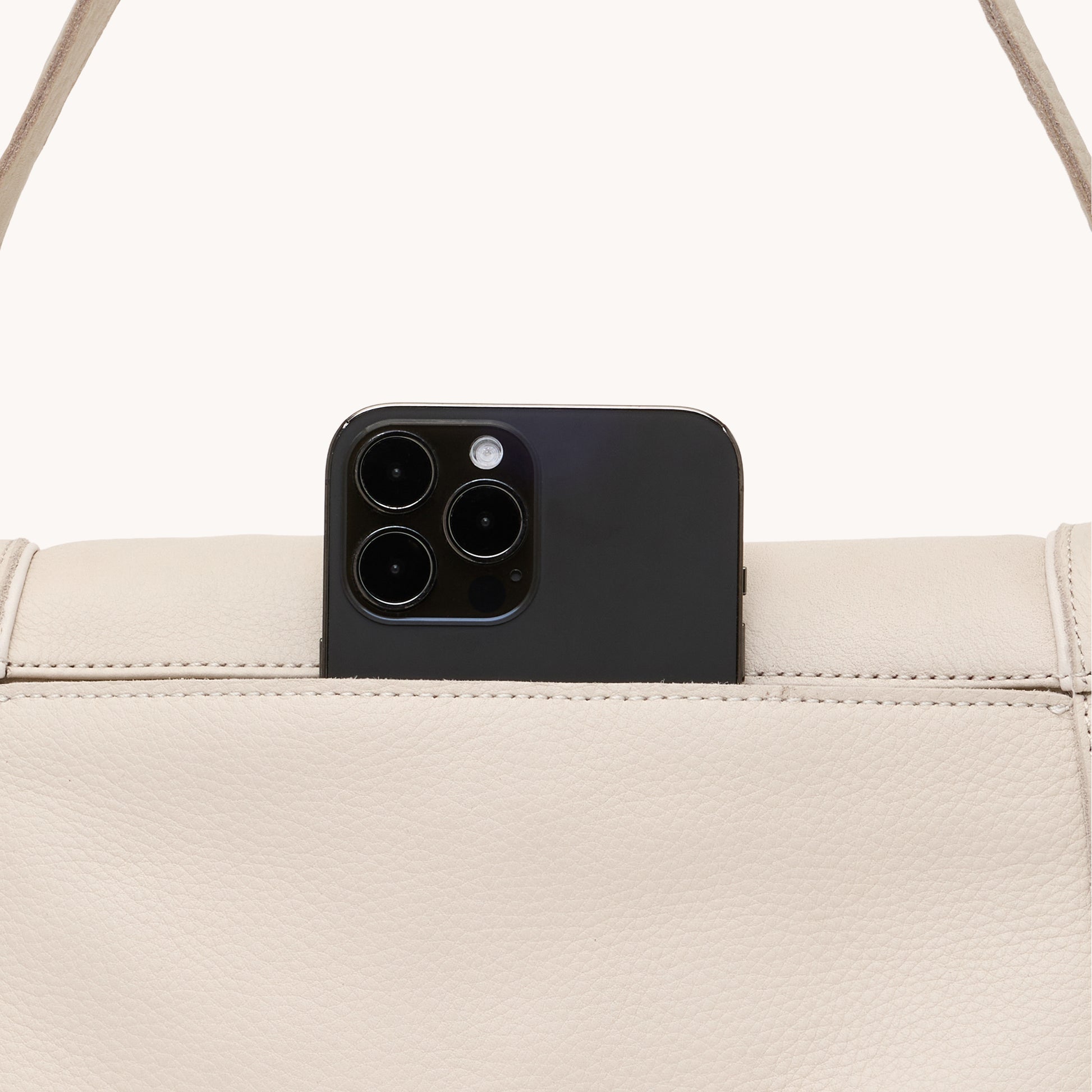 Beverly-Med-Catamaran-Cream-BG-Back-View-Detail