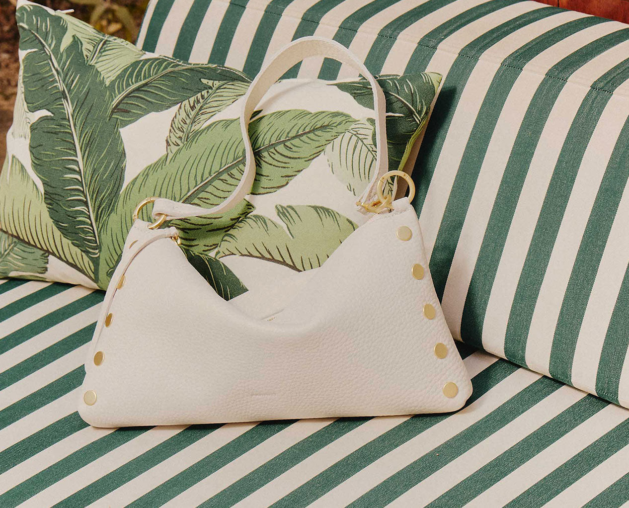 Kyle Med Calla Lily White