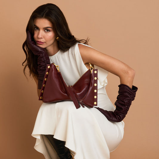 Mr-G-Med-Cherrywood-Pebble-BG-Model-View-1