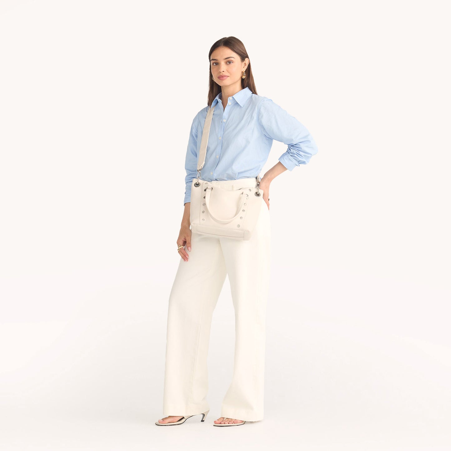 Model height is 5'8.5''