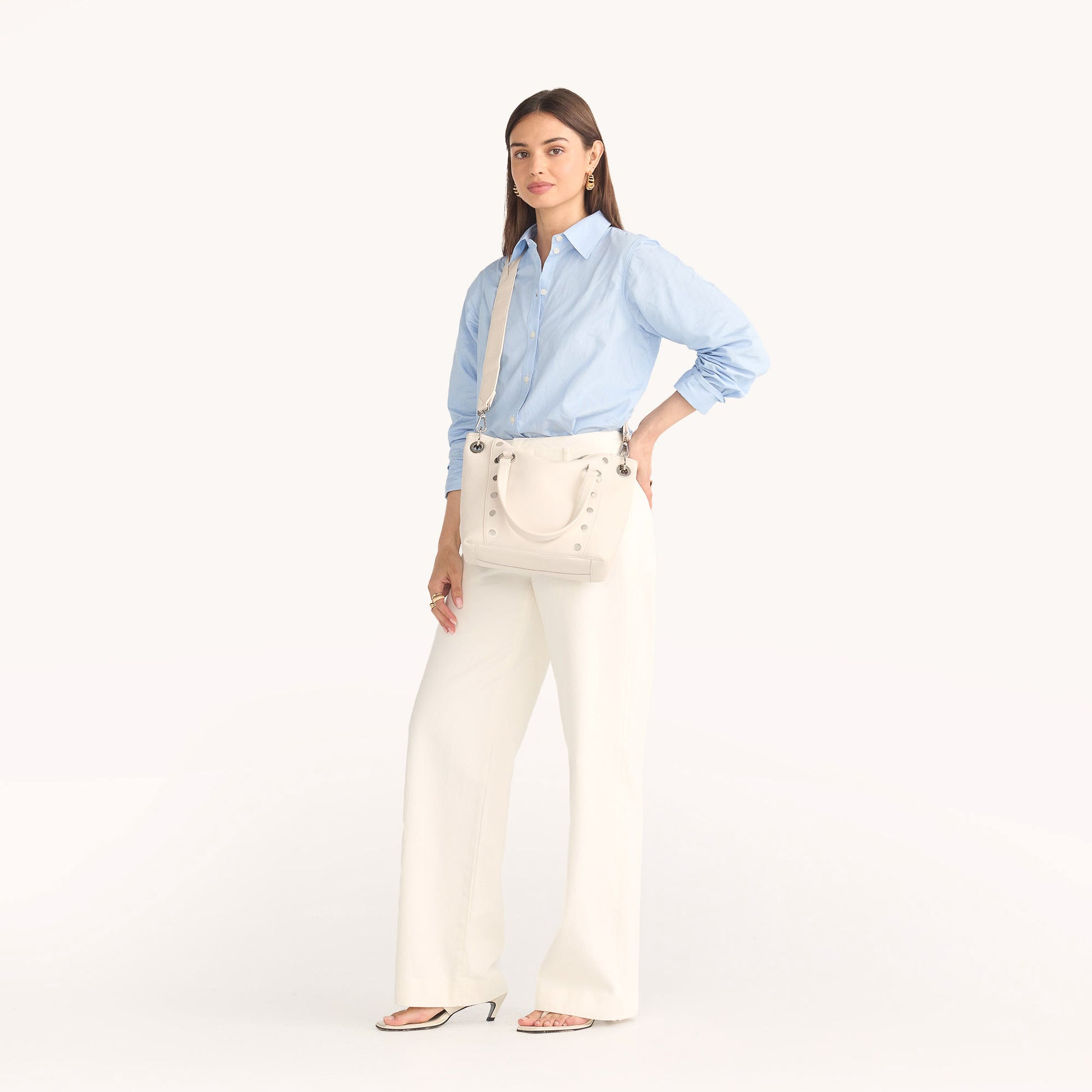 Model height is 5'8.5''