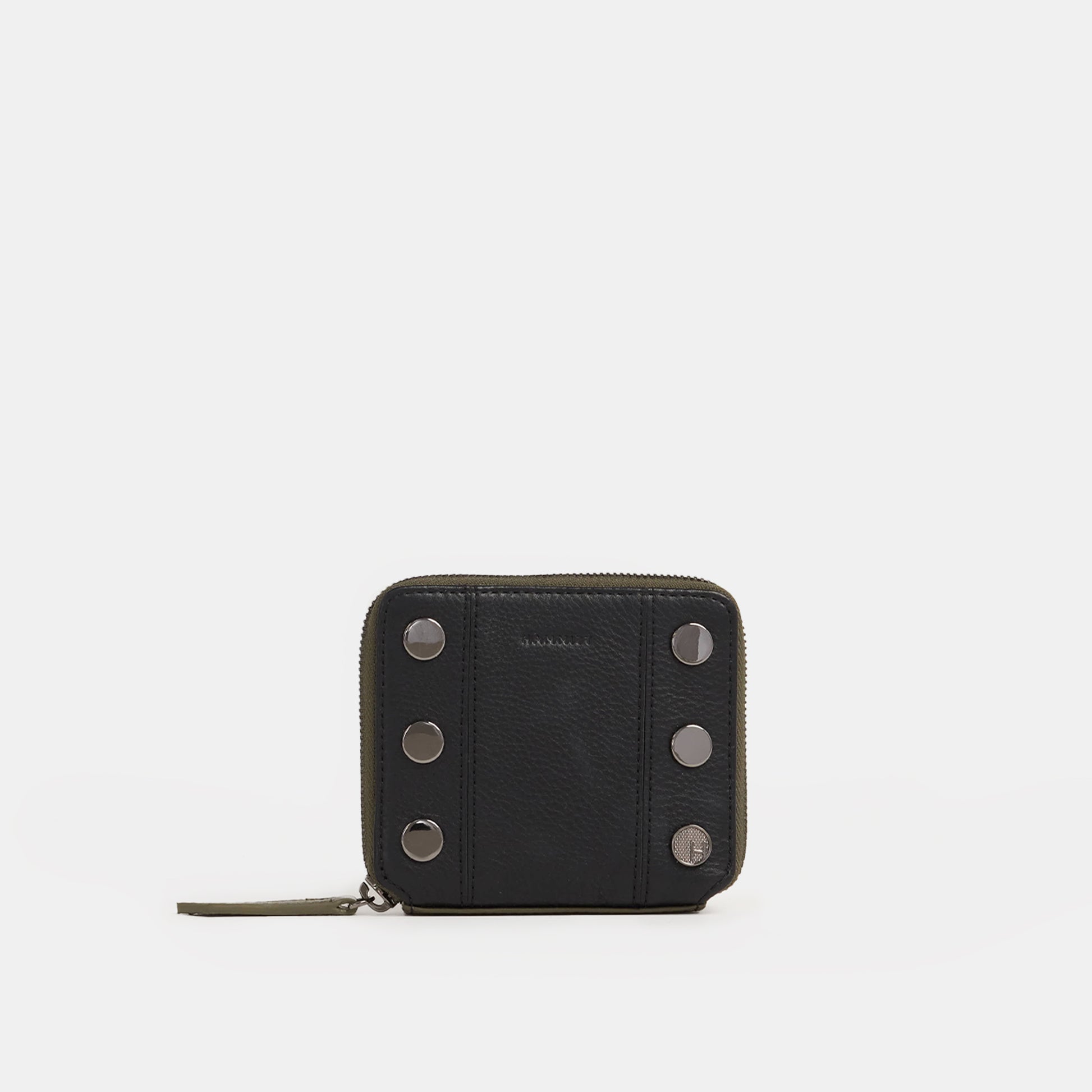 5-North-Cargo-Black-Front-View