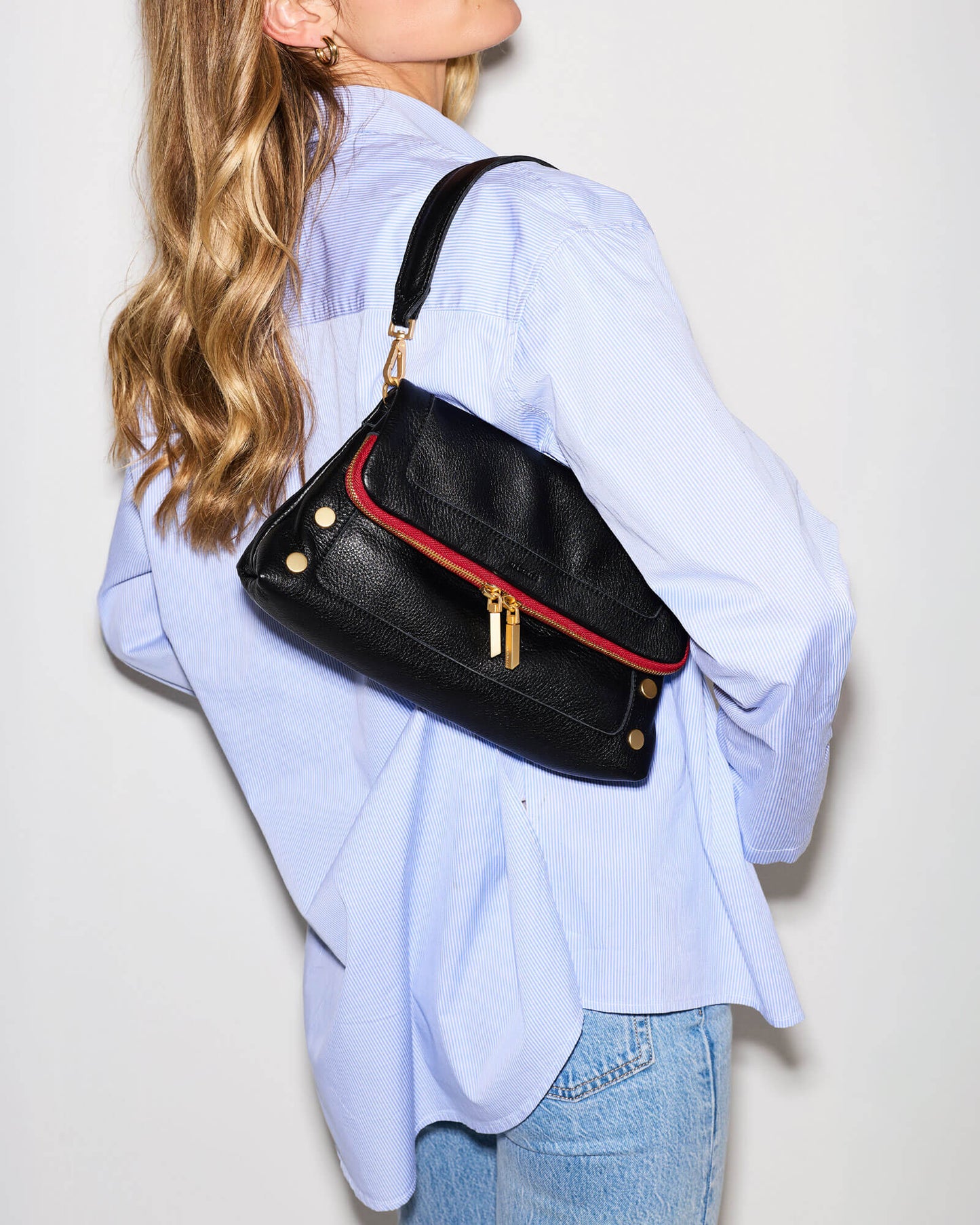 Beverly | Black/Brushed Gold Red Zip | Med