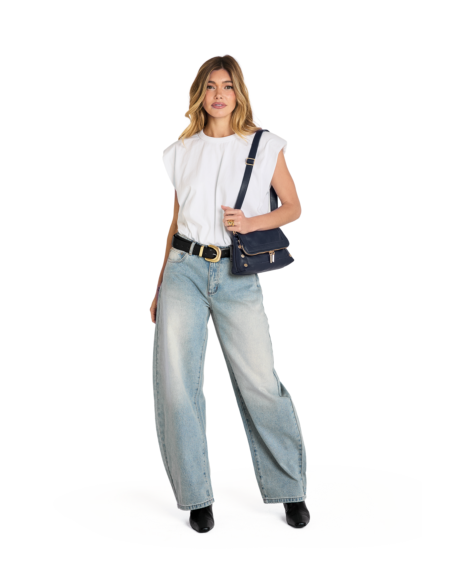 Model height is 5'9''