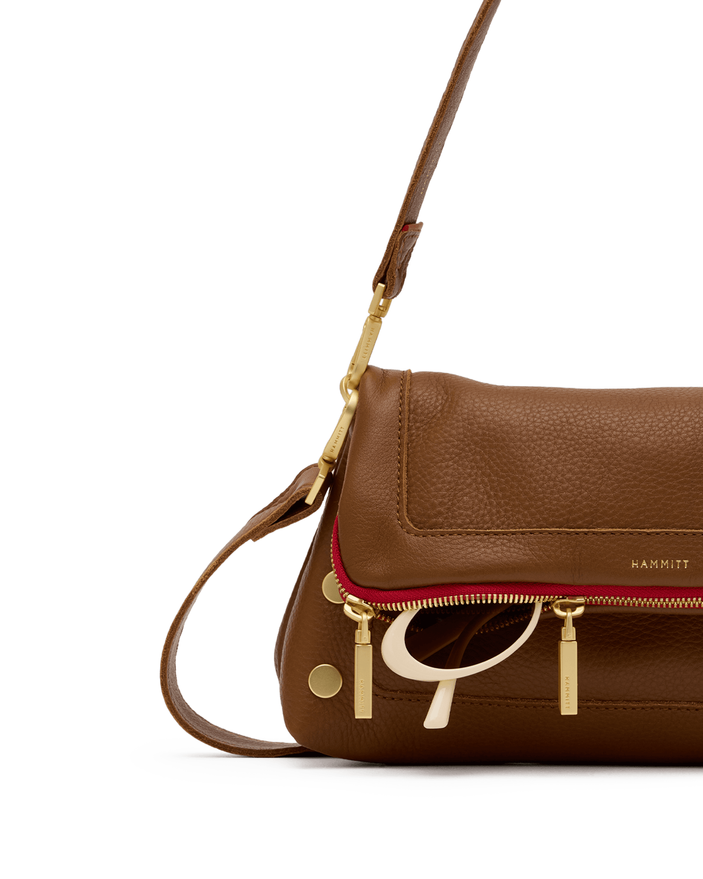 Beverly-Med-Mahogany-Pebble-BG-Red-Zip-Front-View-Detail