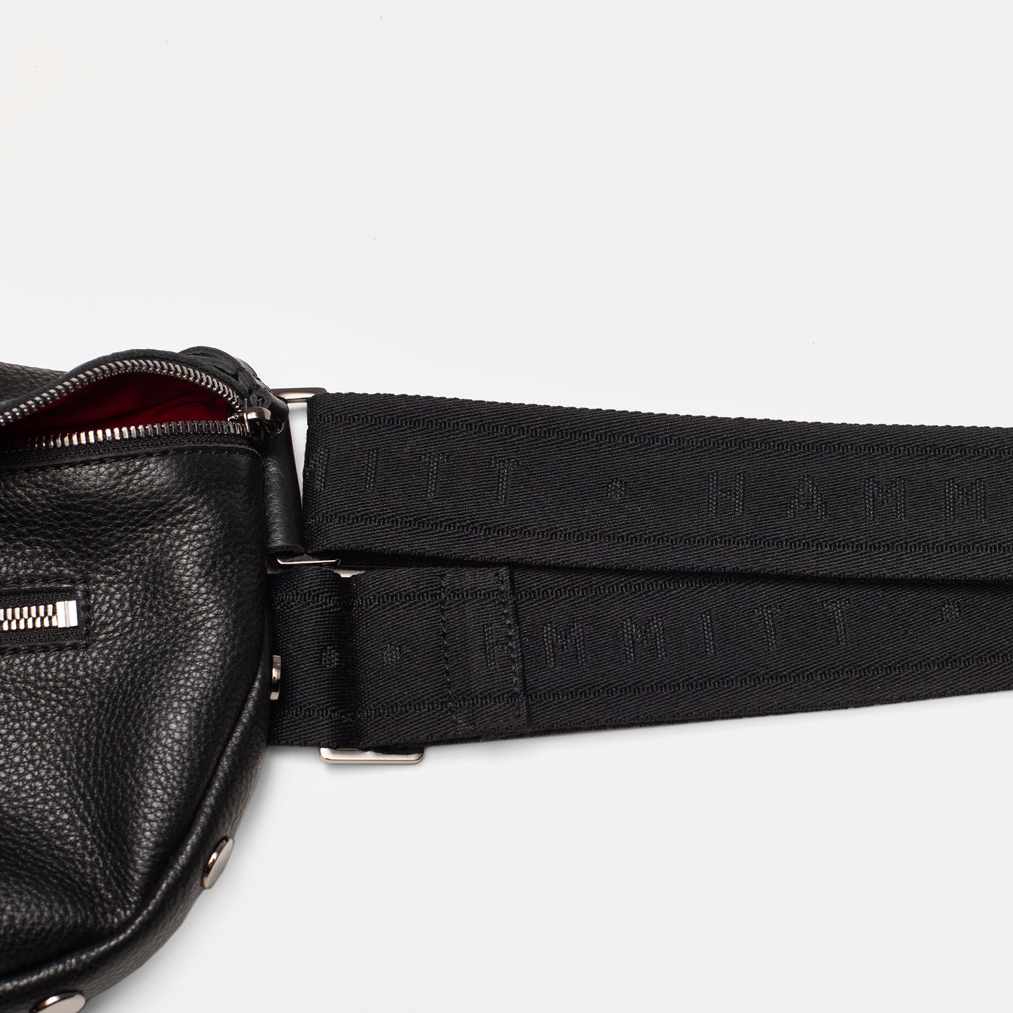 Charles-Crossbody-Lrg-Black-GM-sling