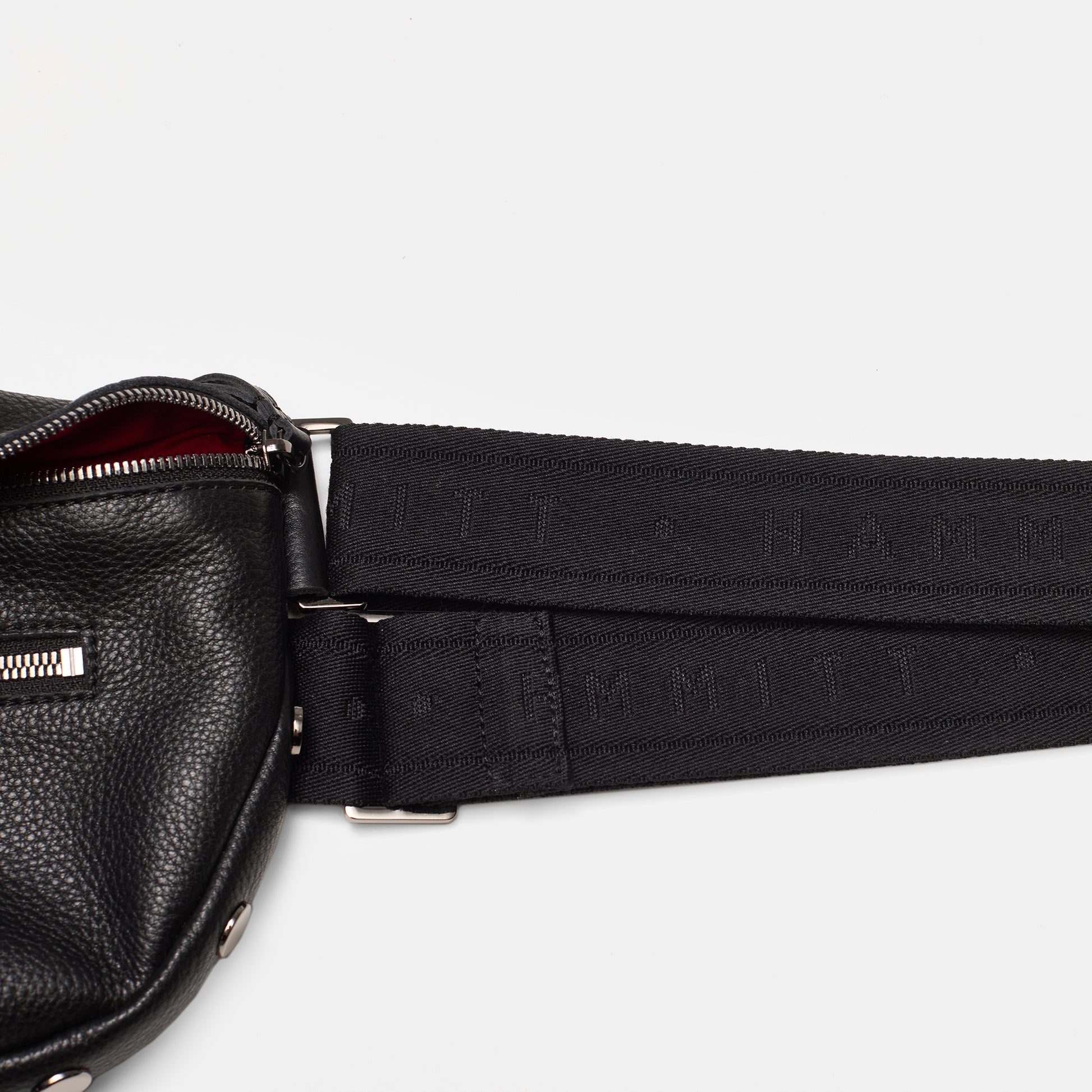 Charles-Crossbody-Lrg-Black-GM-sling