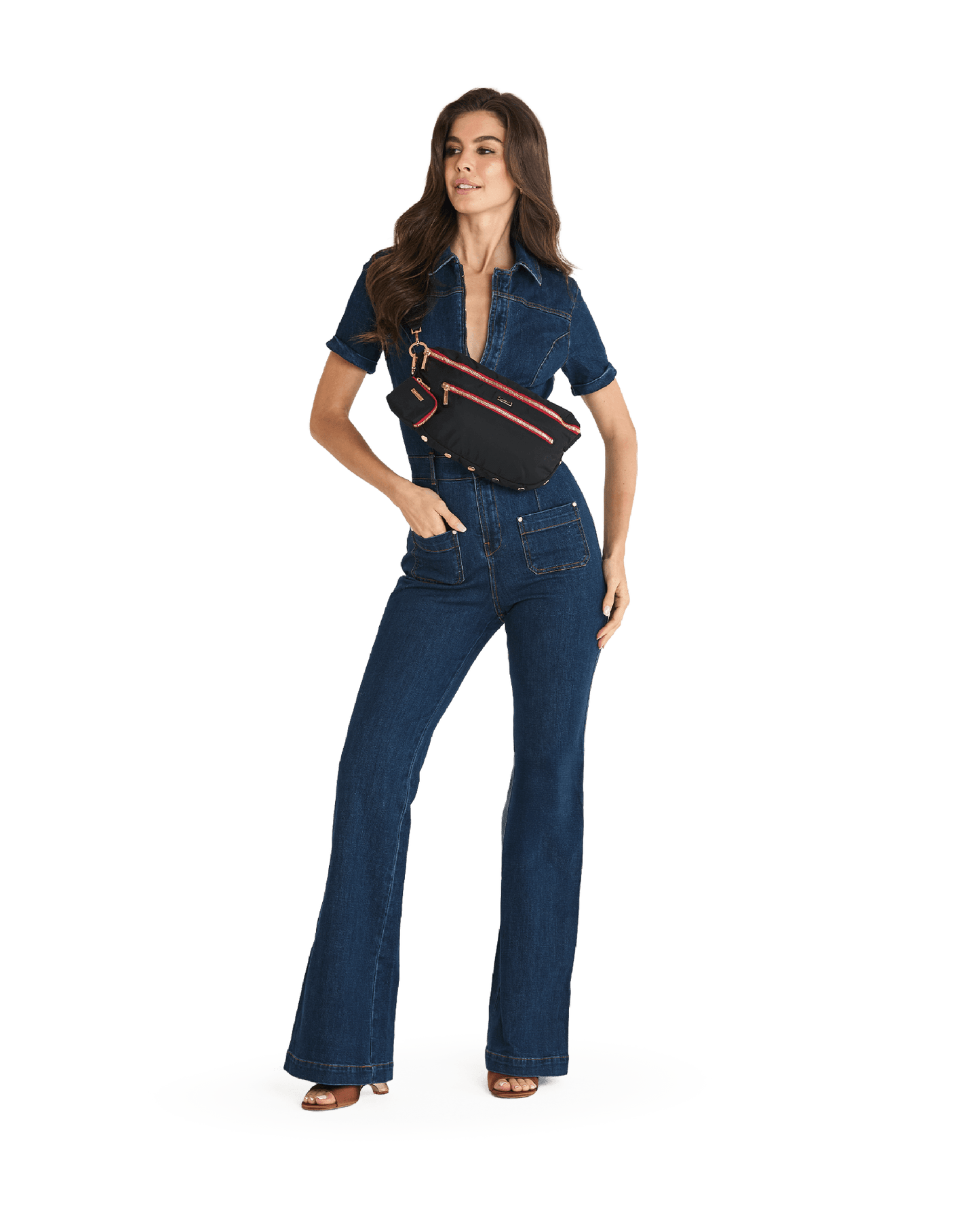 Model height is 5'9.5''