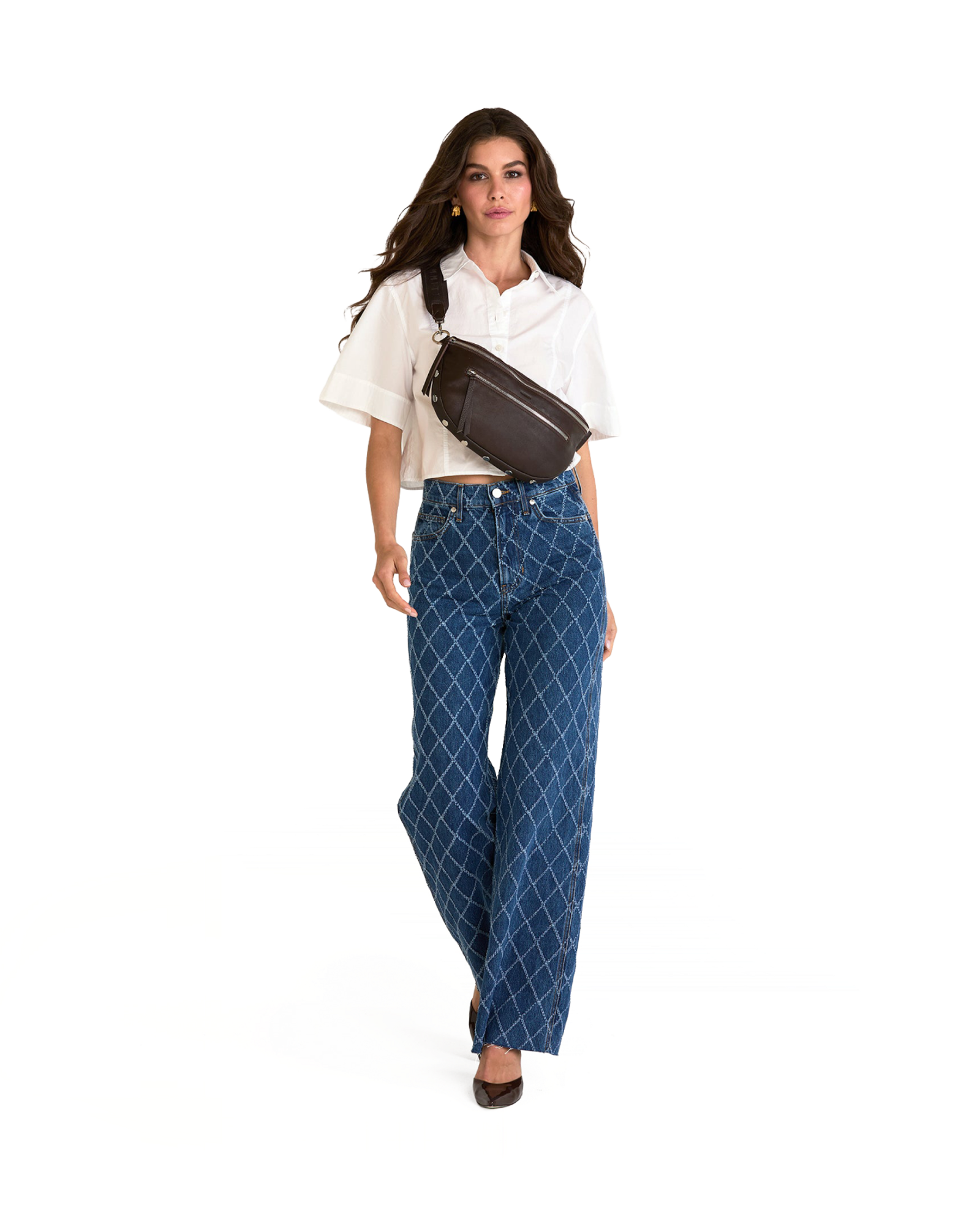 Model height is 5'9.5''
