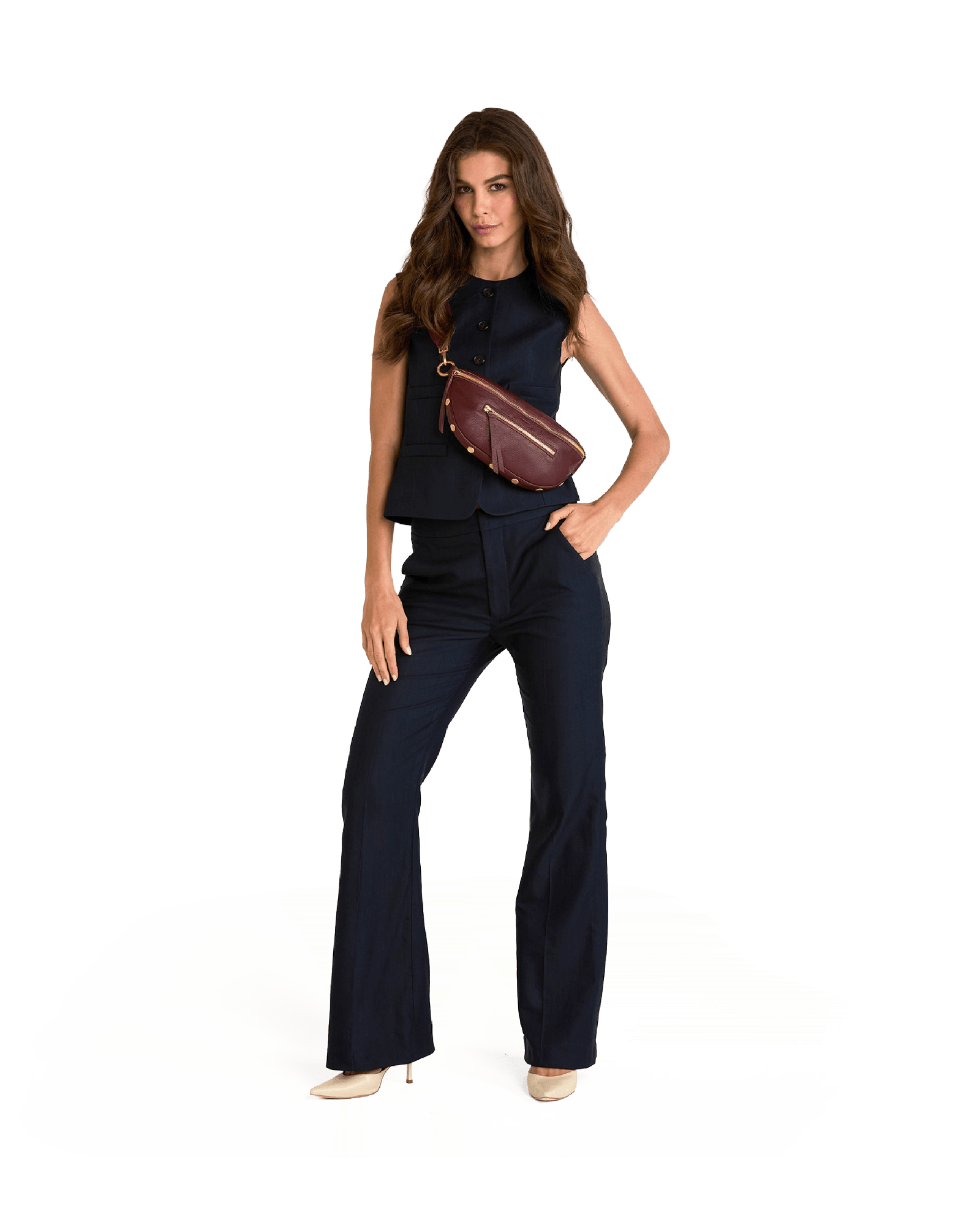 Model height is 5'9.5''