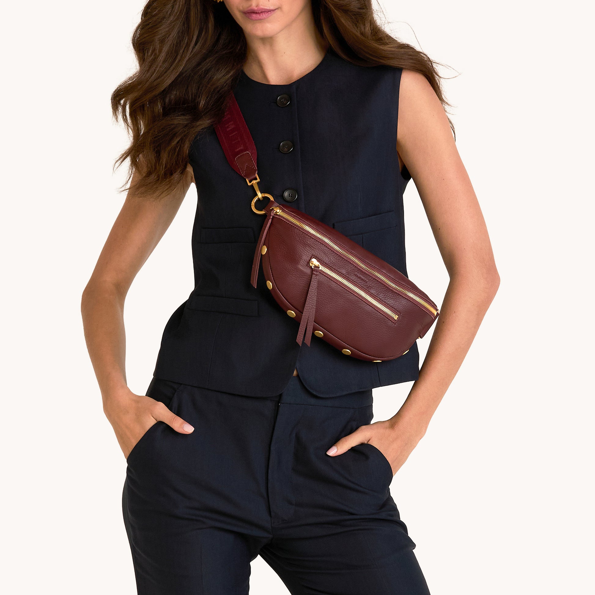 Charles-Crossbody-Med-Cherrywood-Pebble-BG-Model-View-2