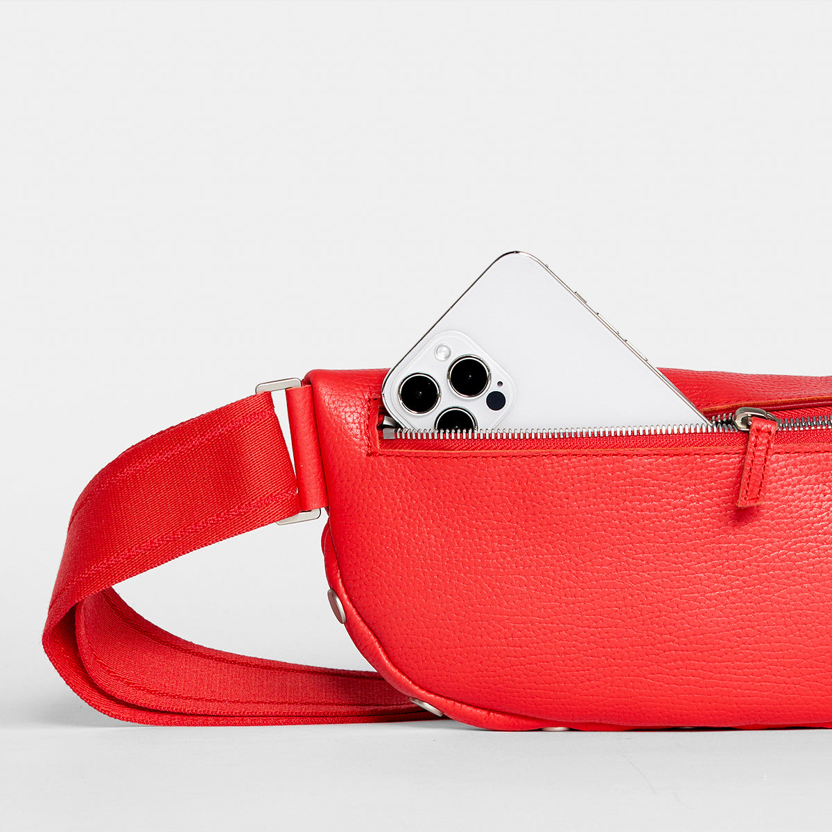 Charles Crossbody | Lighthouse Red/Brushed Silver | Med 