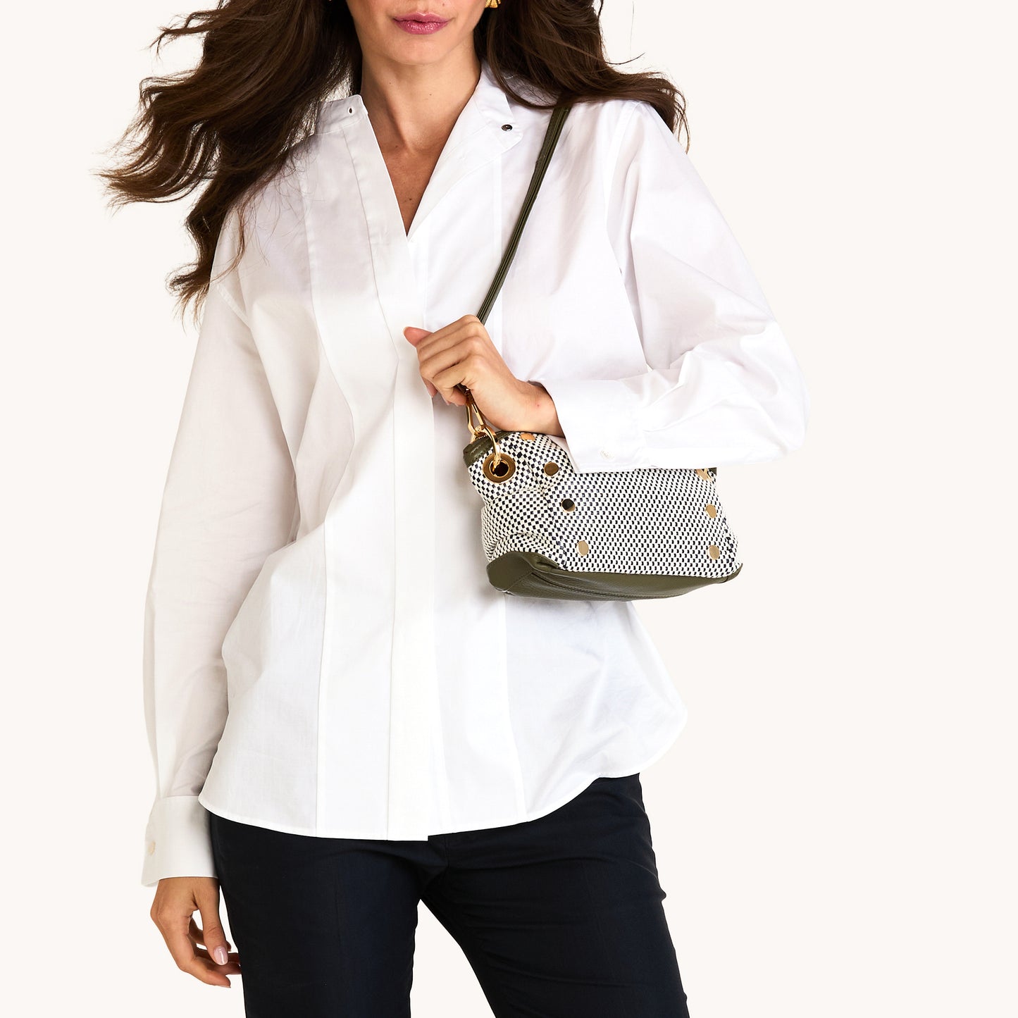 Daniel-Crossbody-Clutch-Sml-Meadow-Weave-G-Model-View-3
