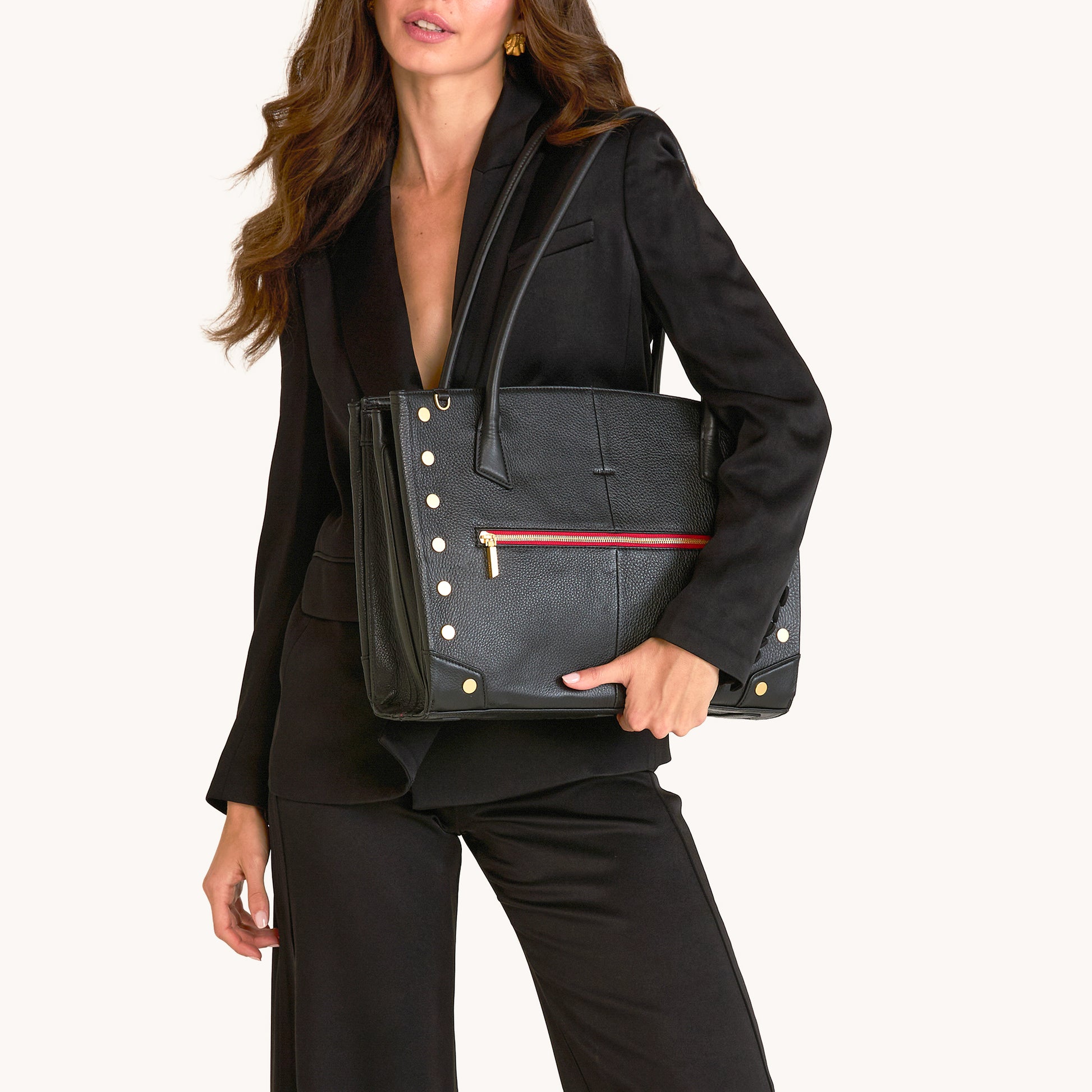 Elle-Work-Carry-Black-BG-Red-Zip-Model-View-1