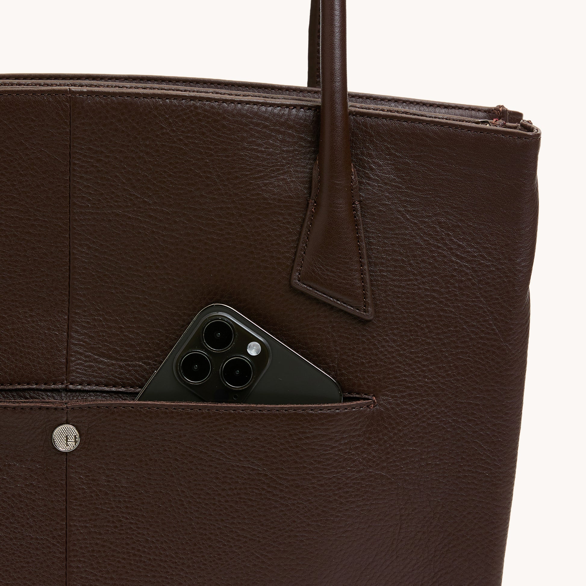 Elle-Work-Carry-Espresso-Pebble-S-Back-Detail-View