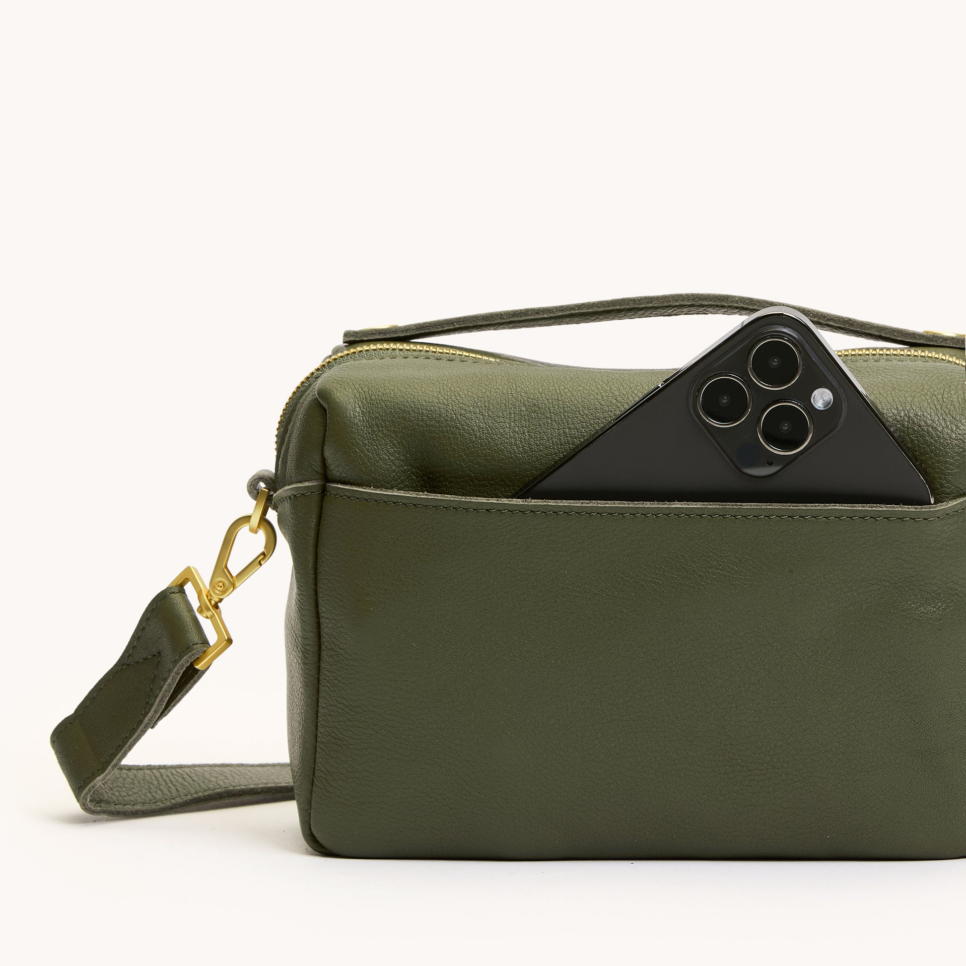 Evan-Crossbody-Sml-Olive-BG-Back-Detail-View