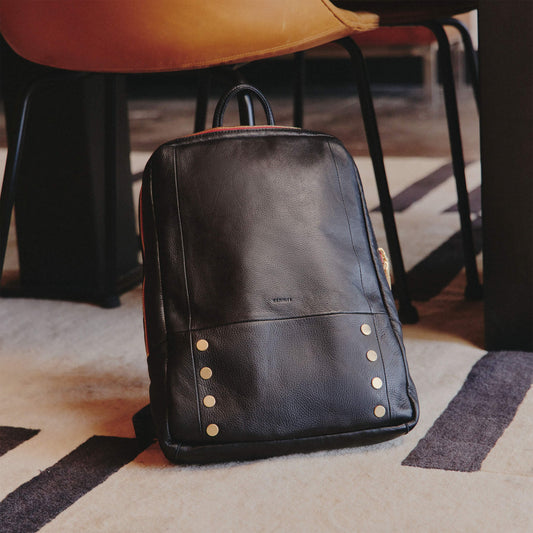 Hunter Backpack | Black/Brushed Gold Red Zip | Lrg