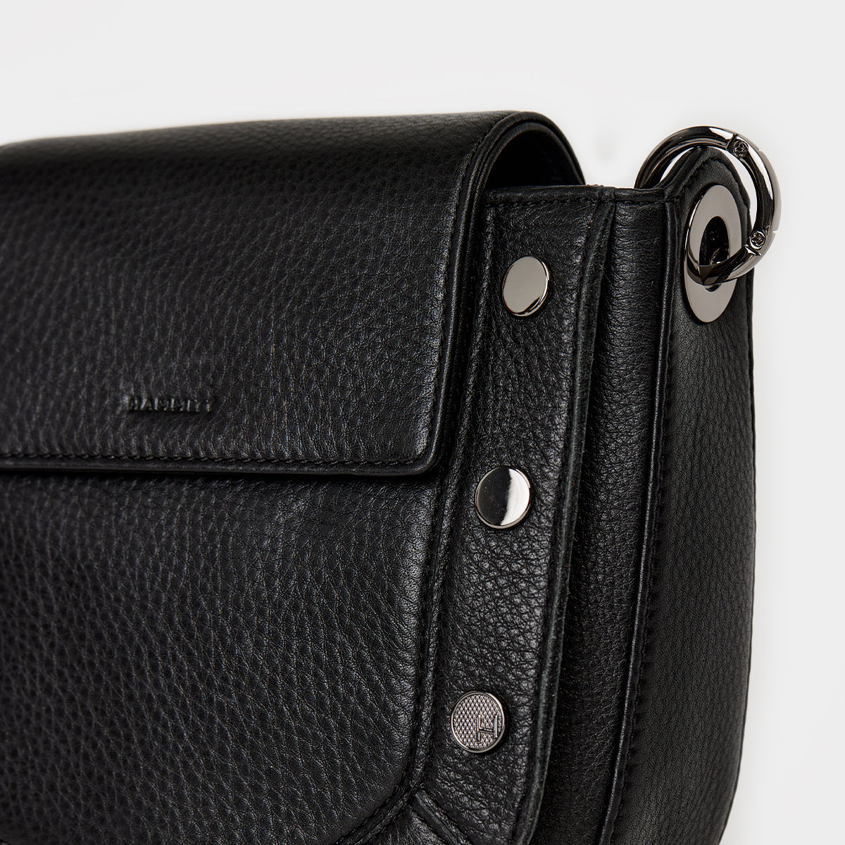 Kayce-Saddle-Med-Black-Front-View-Detail