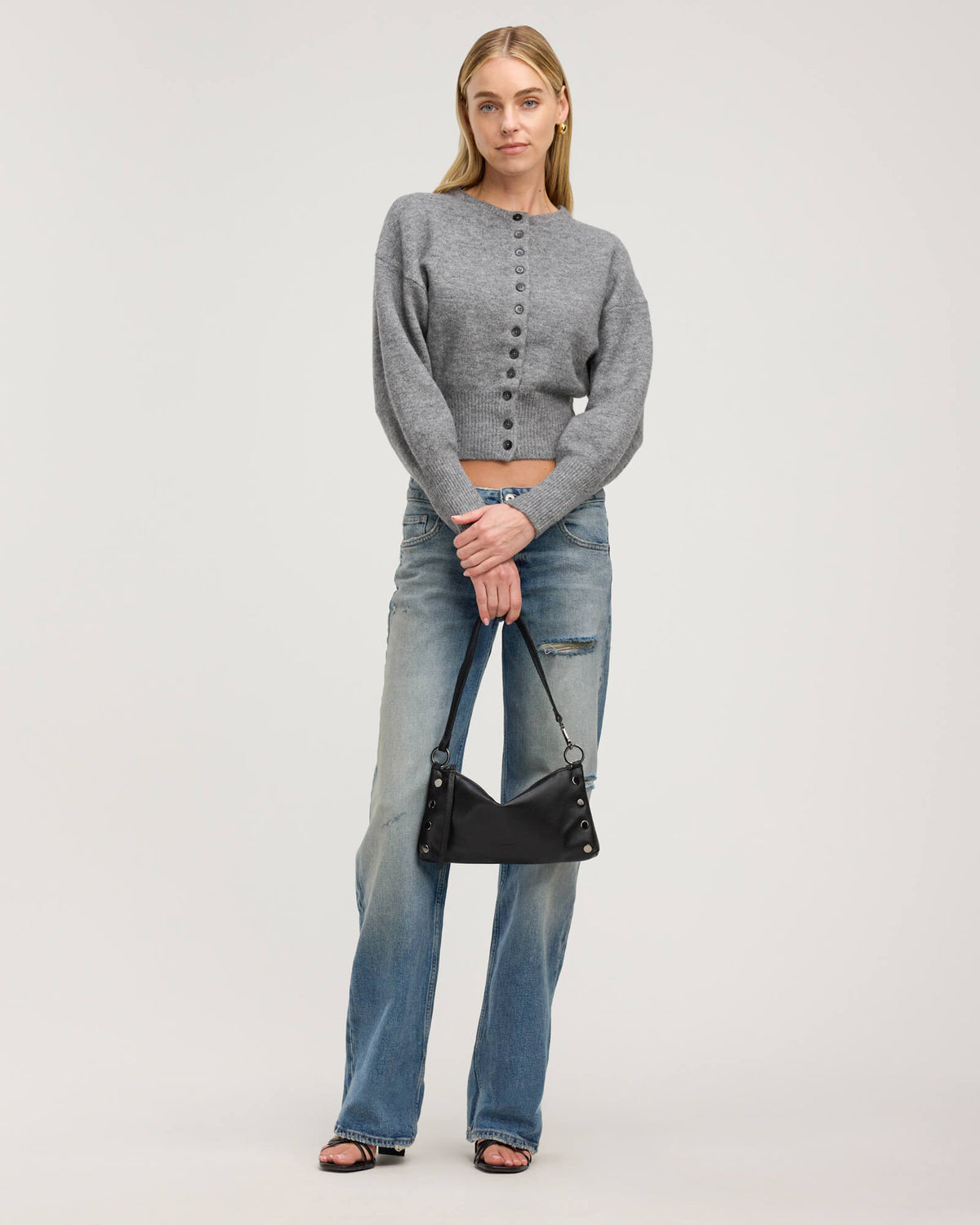 Model height is 5'10''
