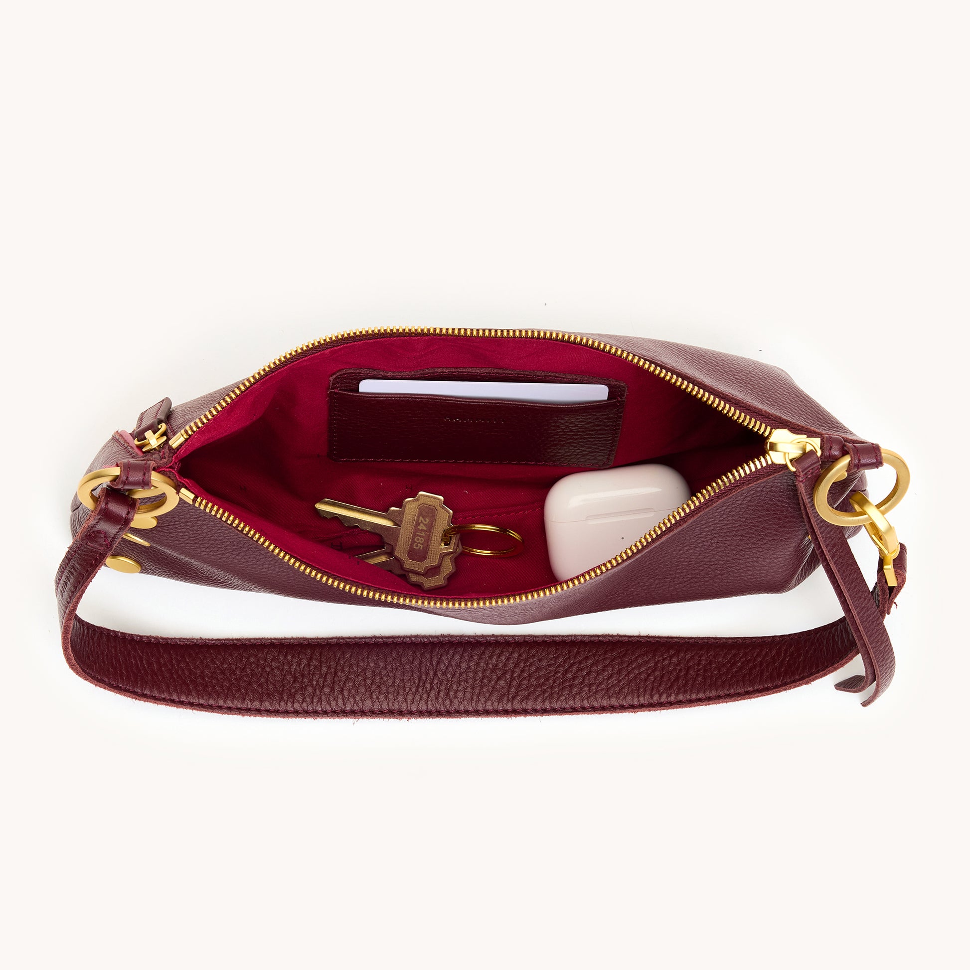 Kyle-Cherrywood-Pebble-BG-Inside-View