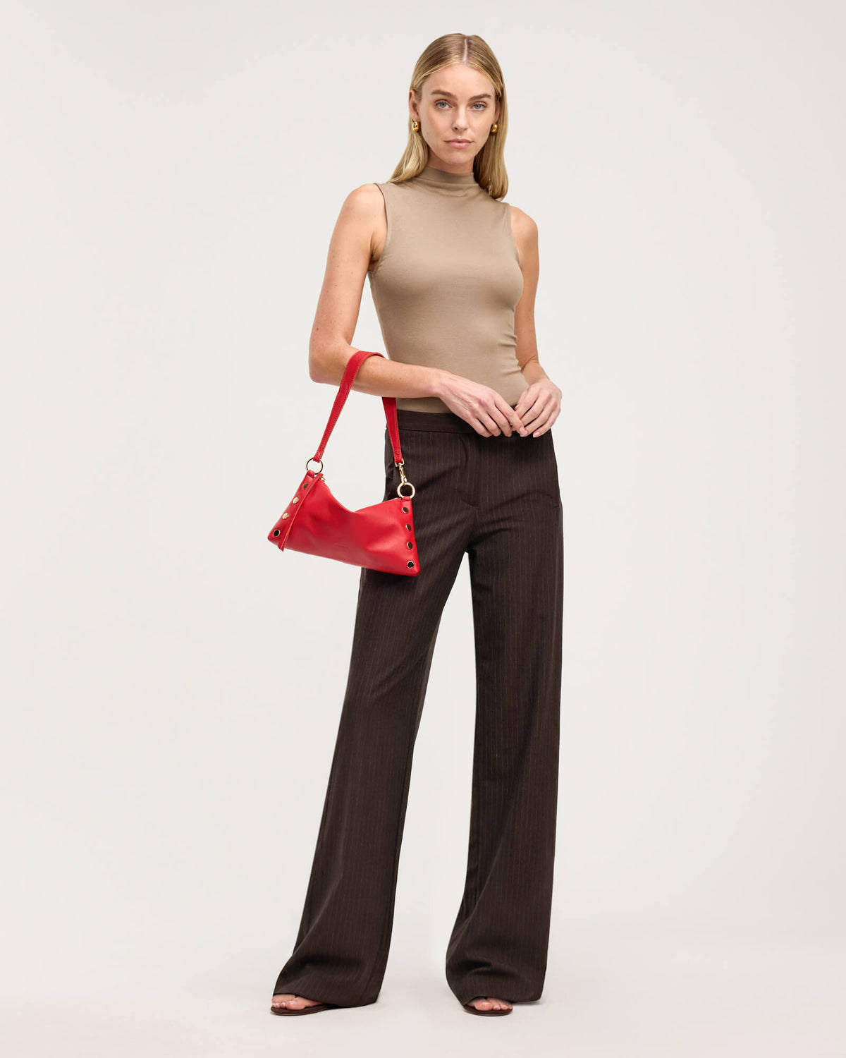 Model height is 5'10''