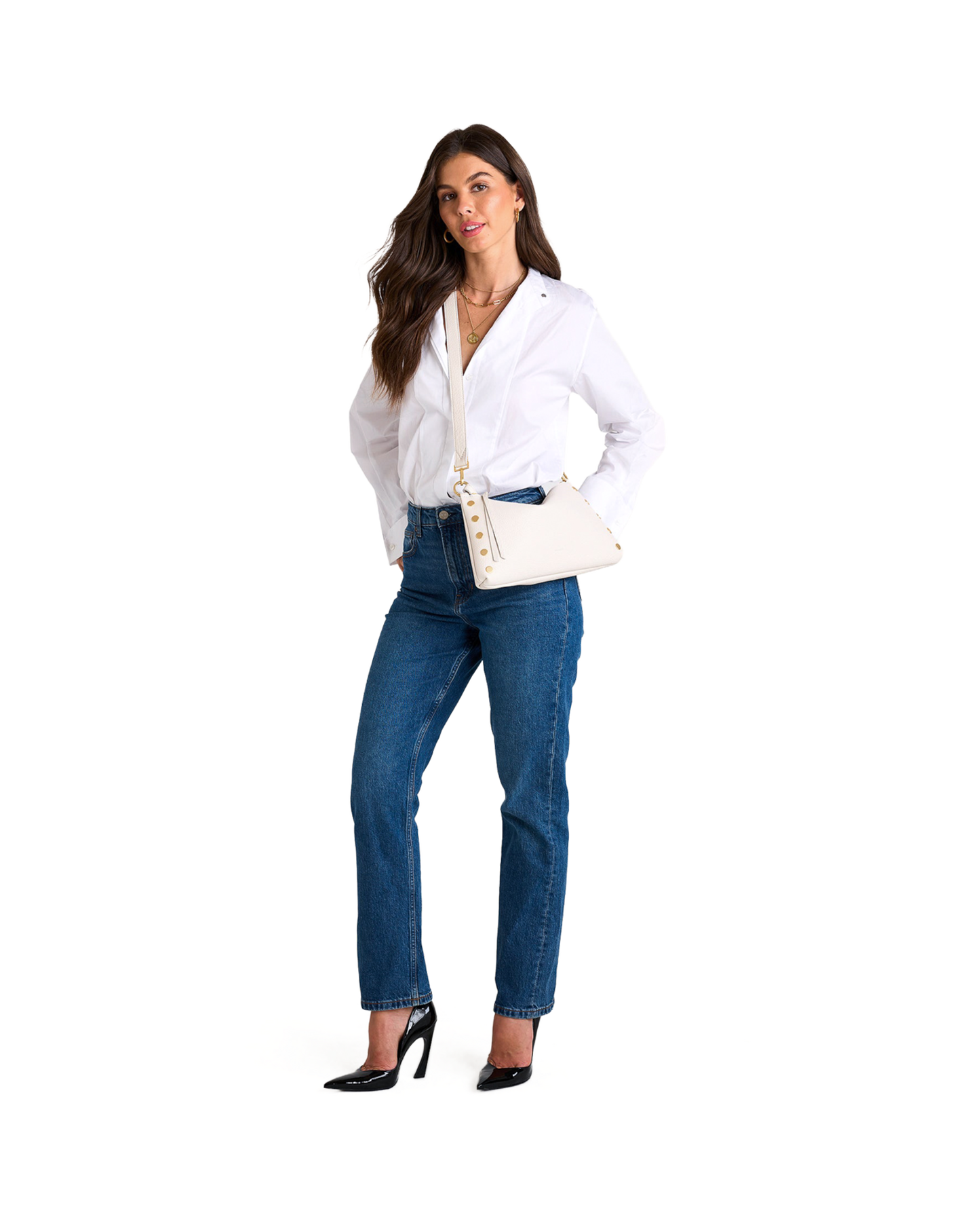 Model height is 5'9.5''