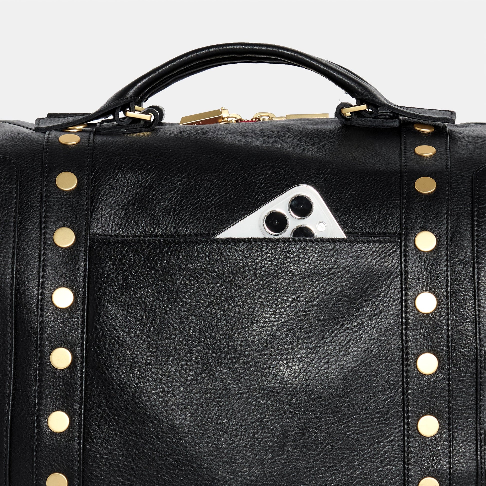 LAX-Black-BG_R-Zip-Detail-View