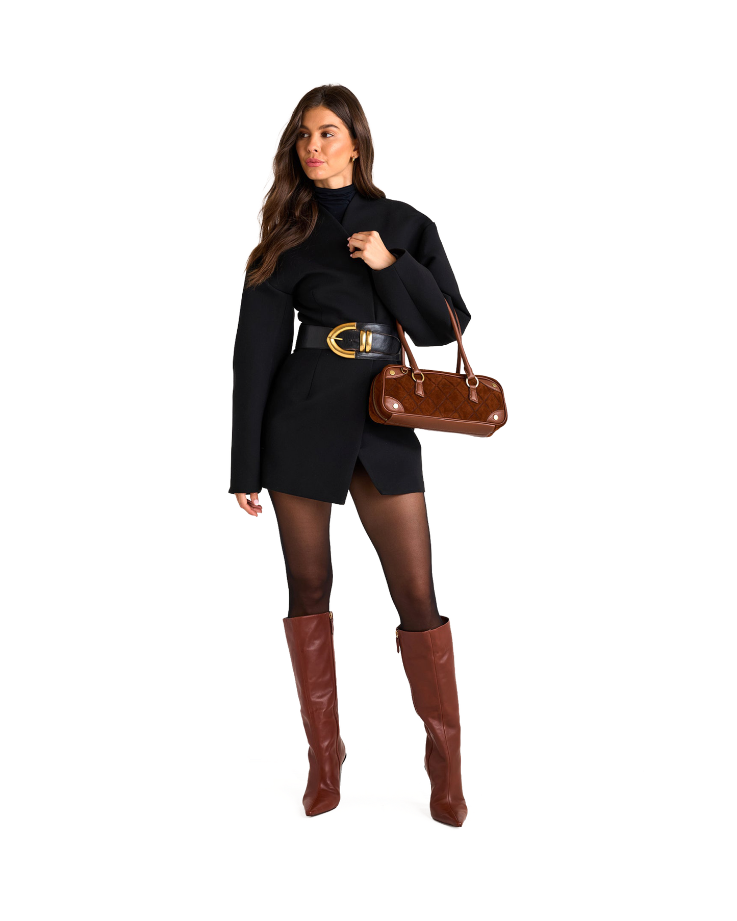 Model height is 5'9.5''