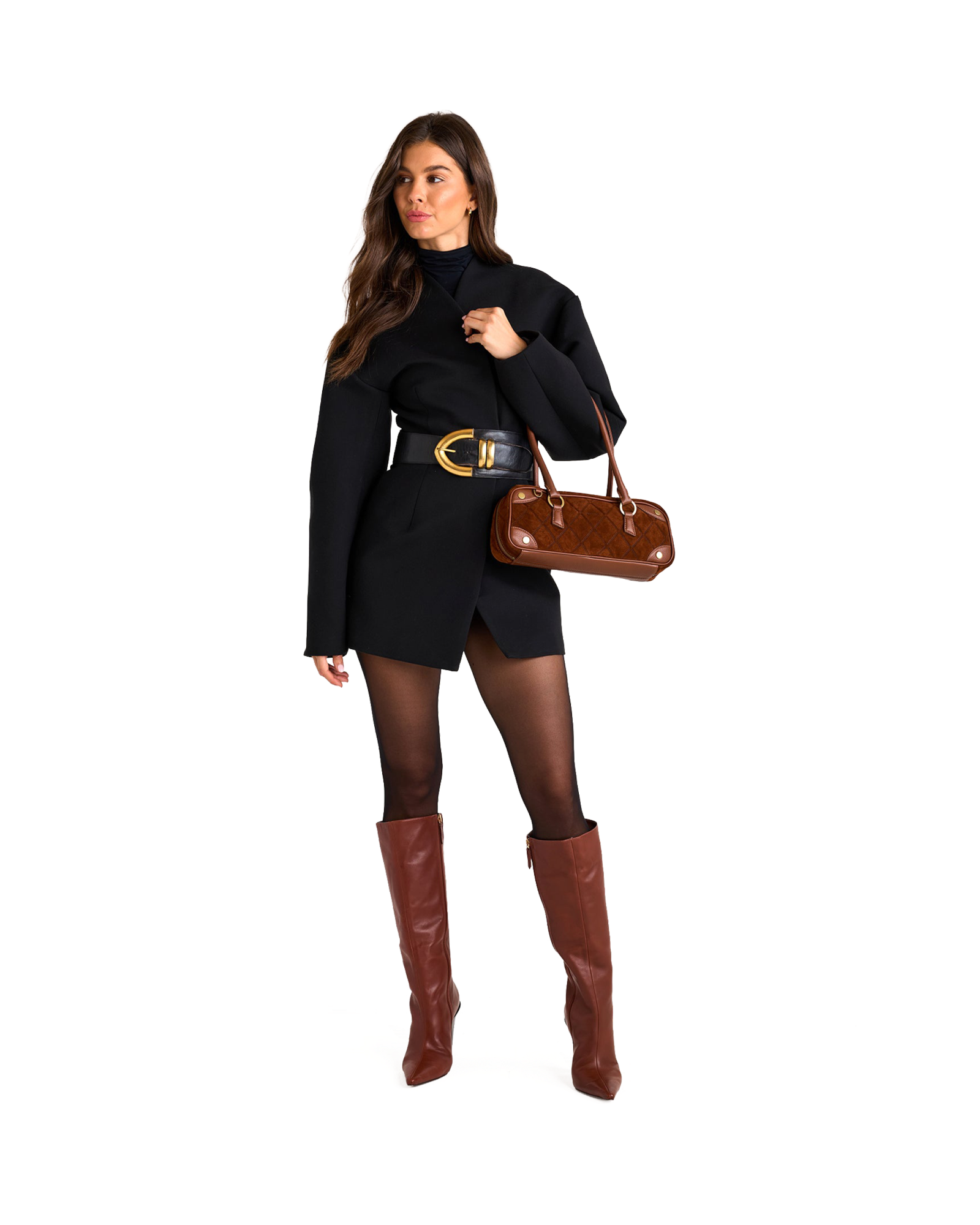Model height is 5'9.5''