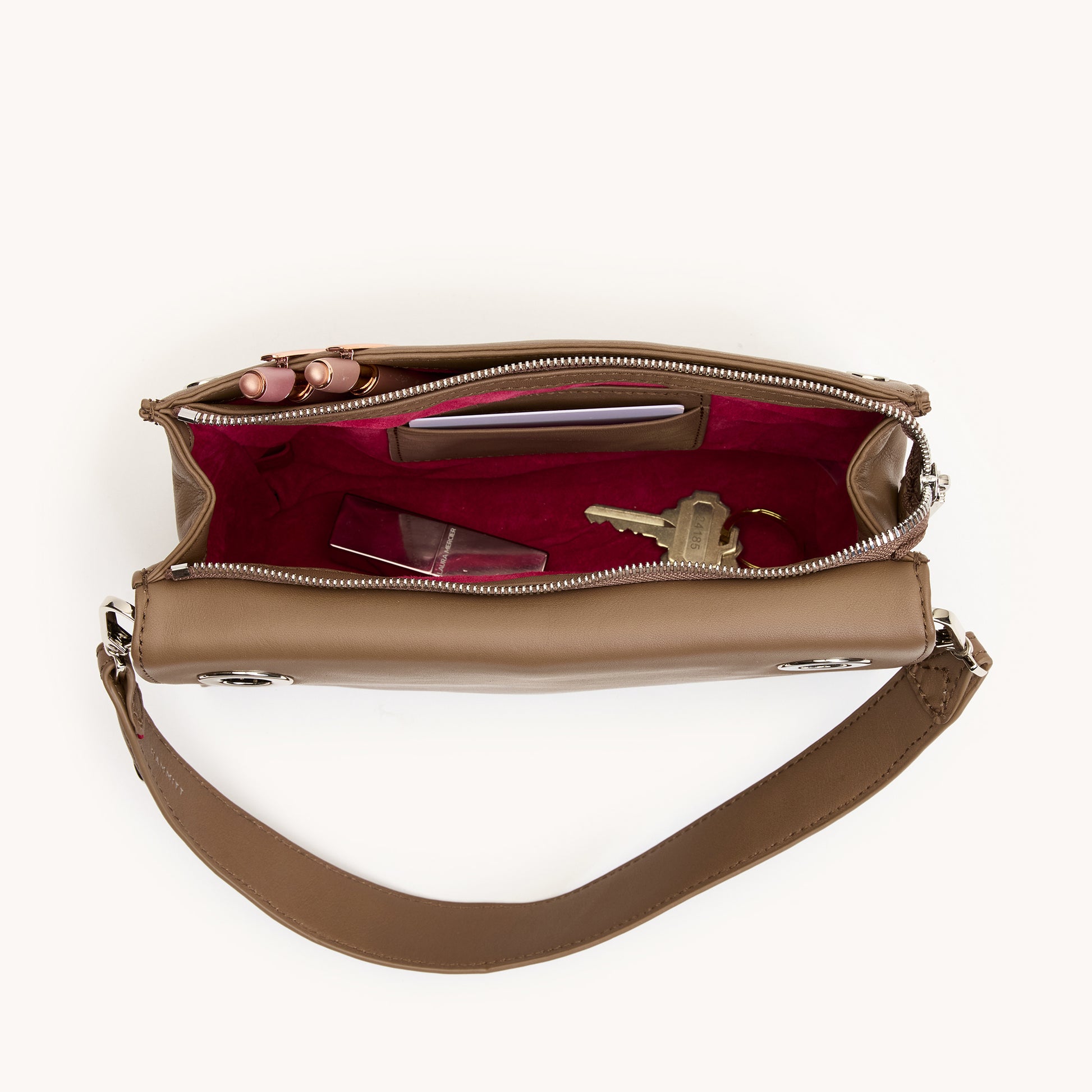 Montana-Clutch-Sml-Dune-S-Interior