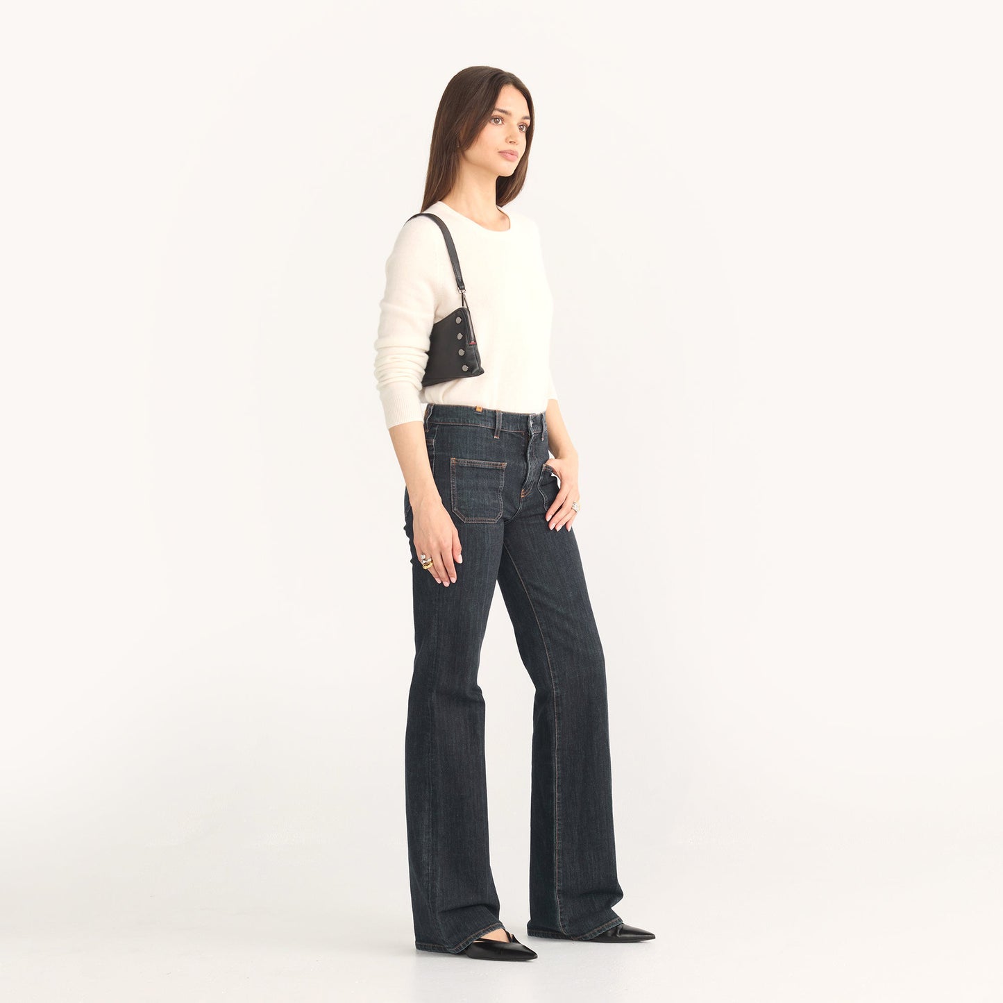 Model height is 5'8.5''